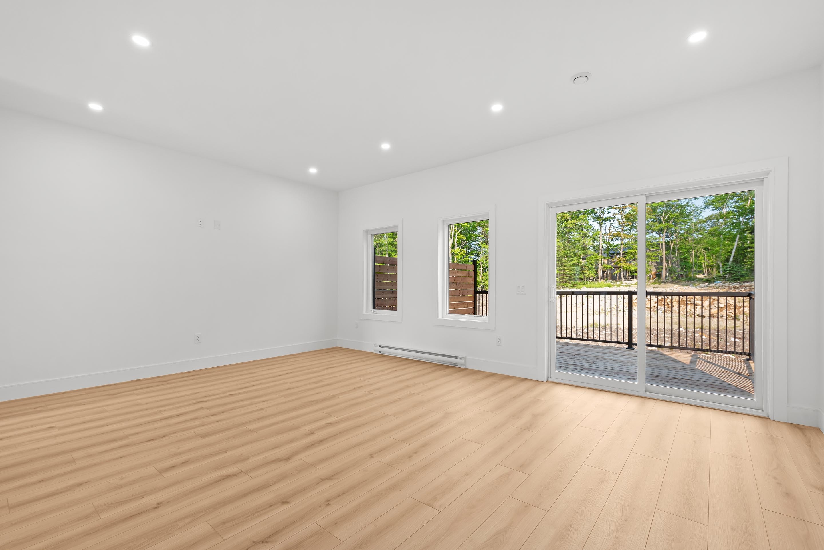 Colonial crescent 11