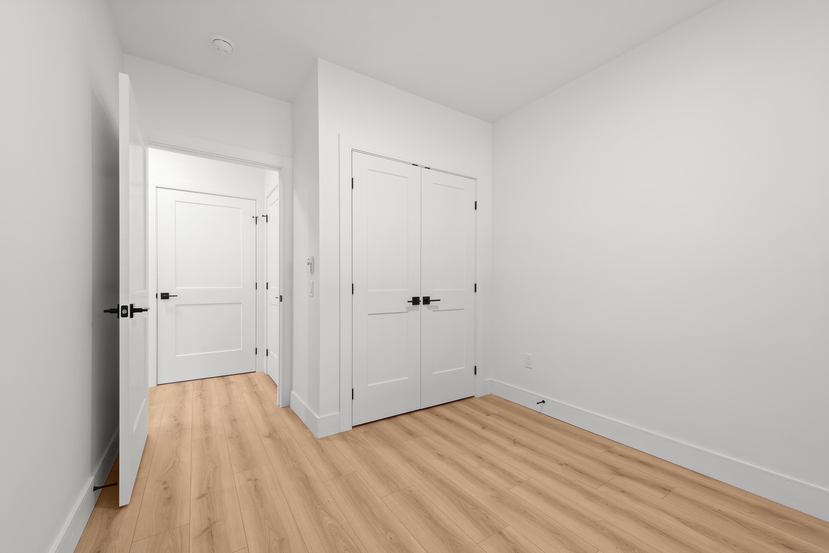 Colonial crescent 30