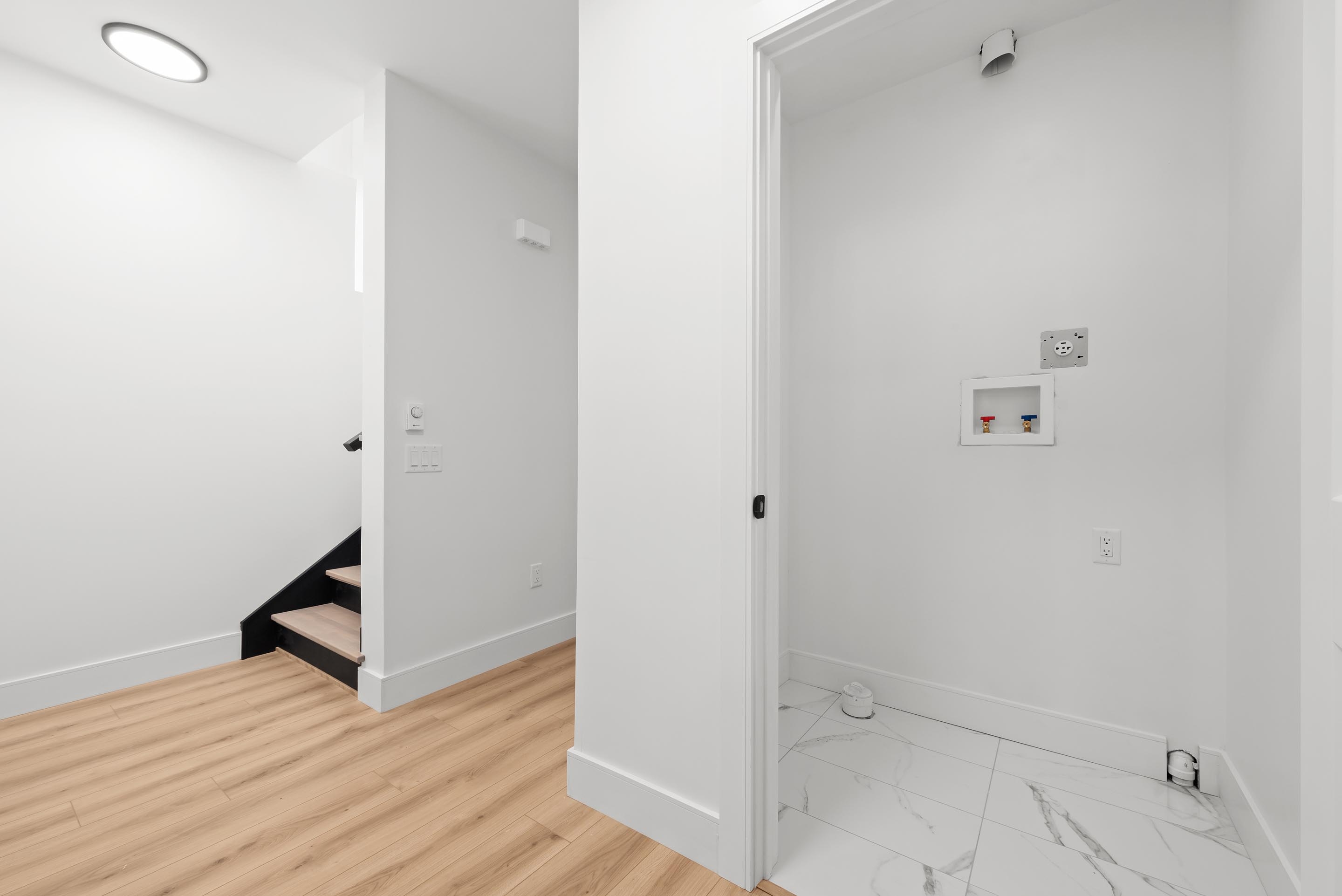 Colonial crescent 34
