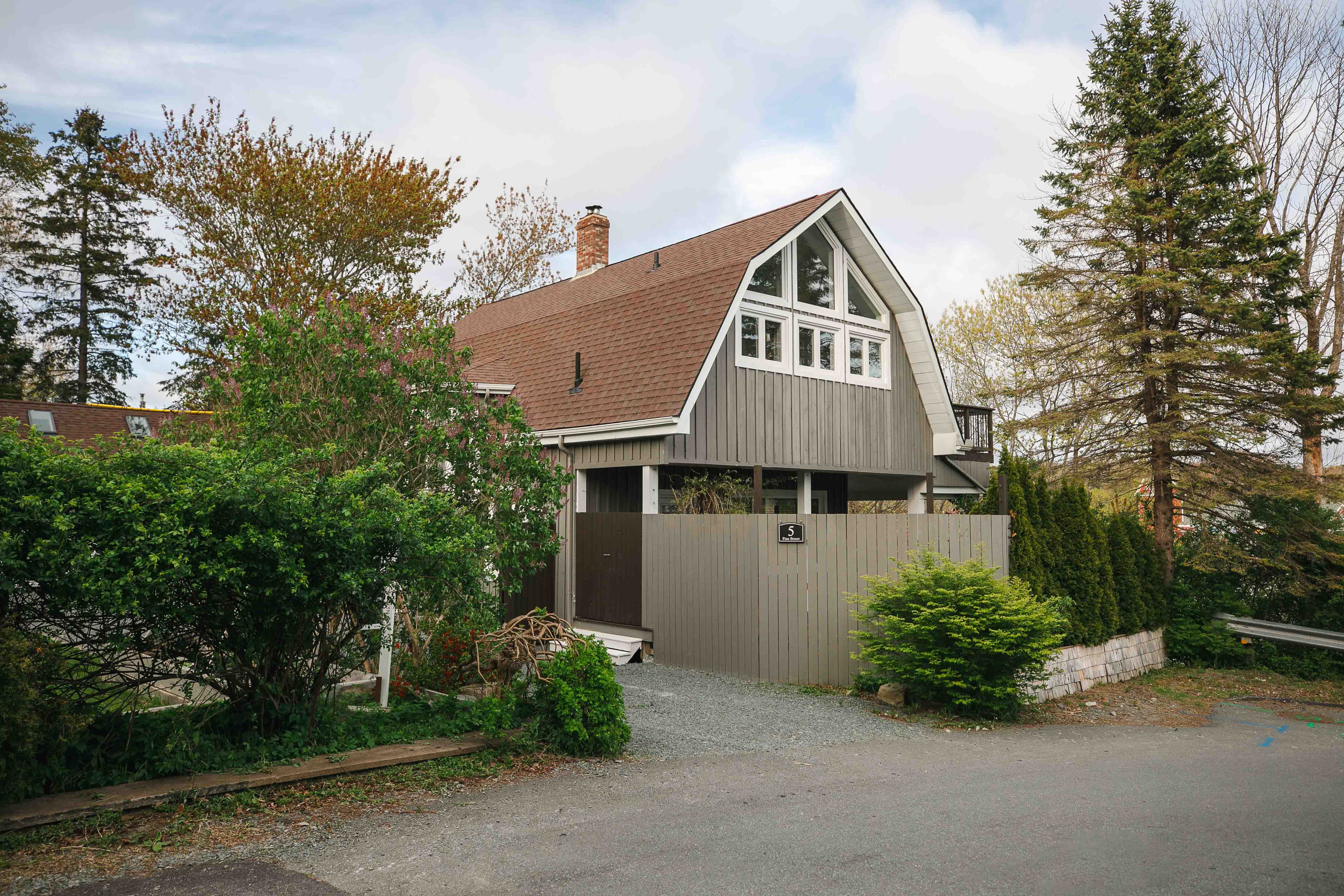 5 Pine Street
