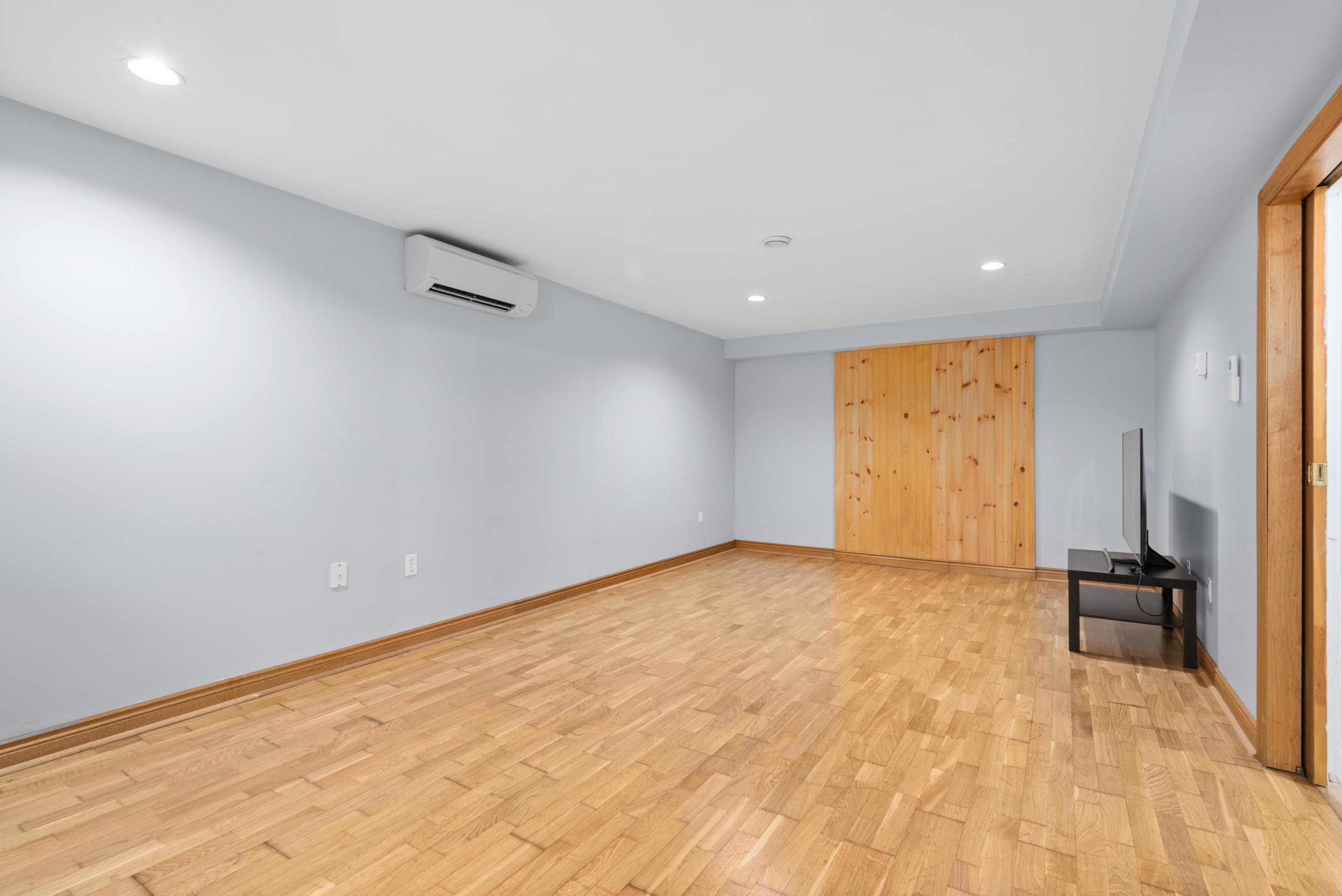 32 winley dr 42