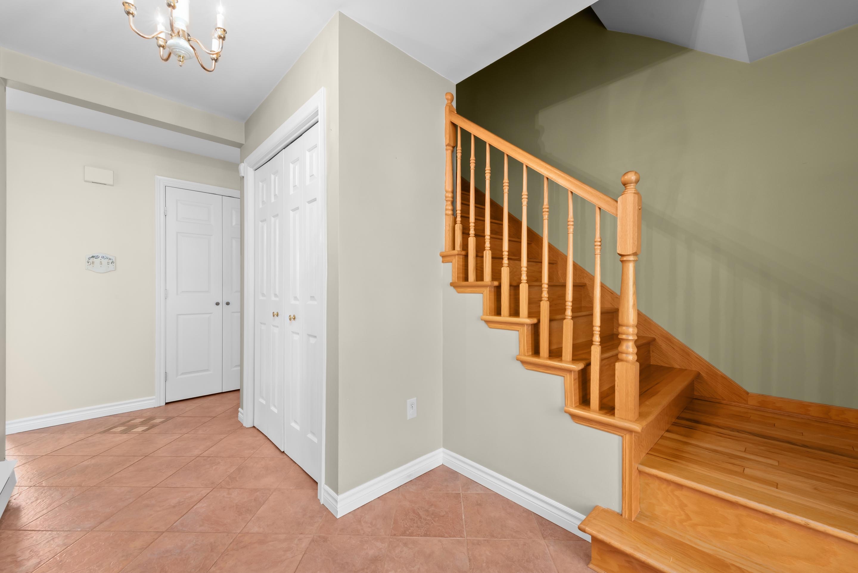 33 p thomas dr 04