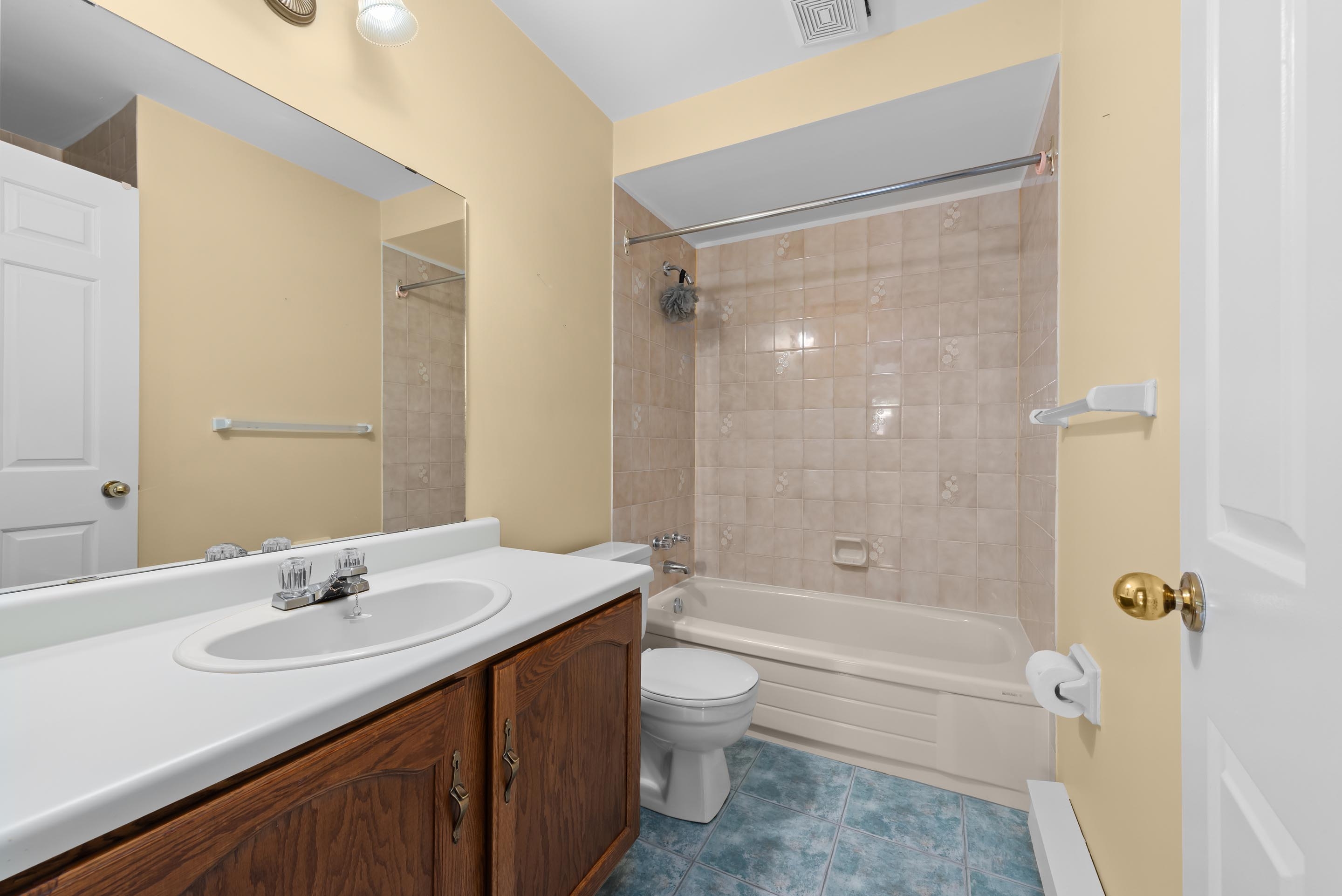 33 p thomas dr 20