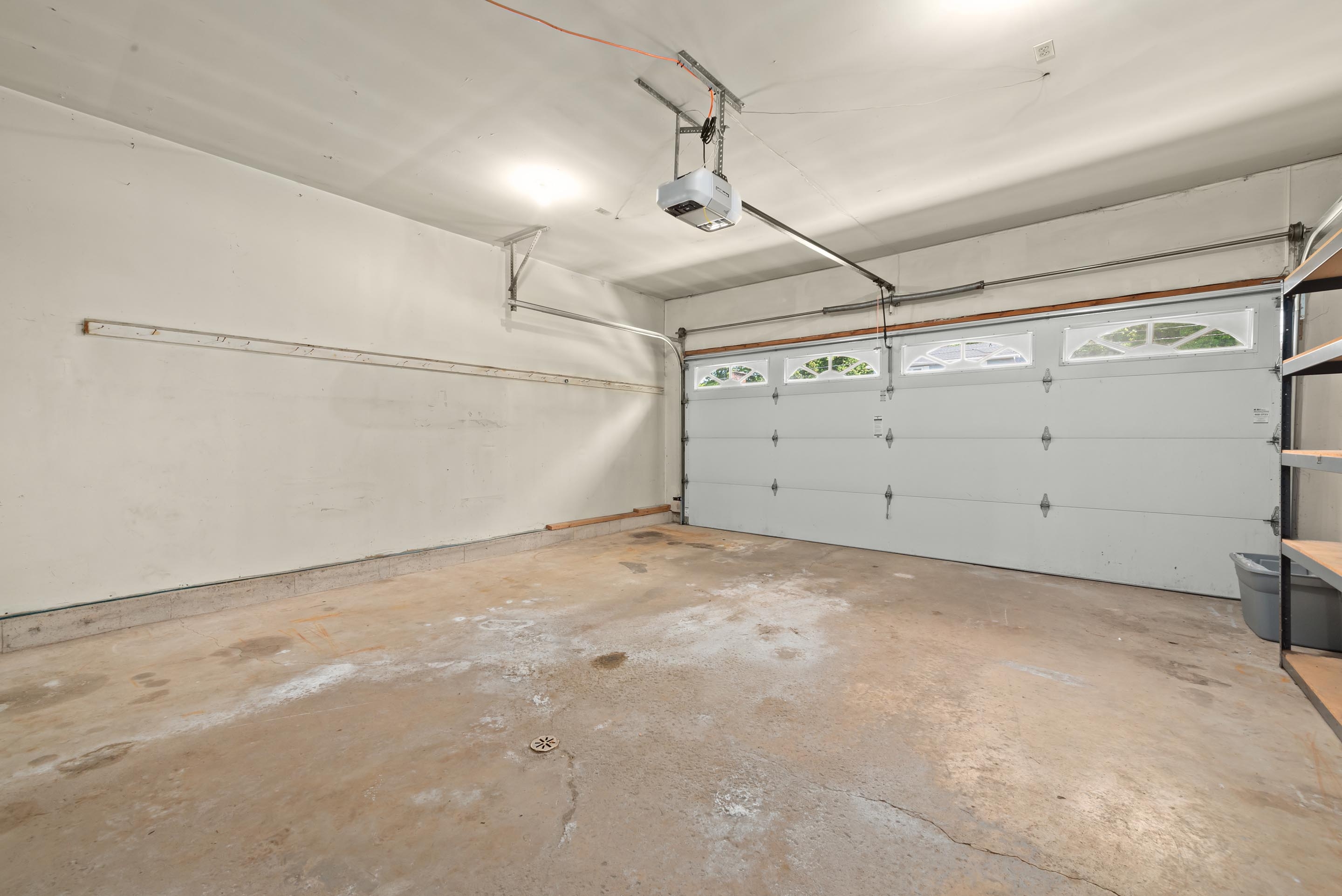 33 p thomas dr 25