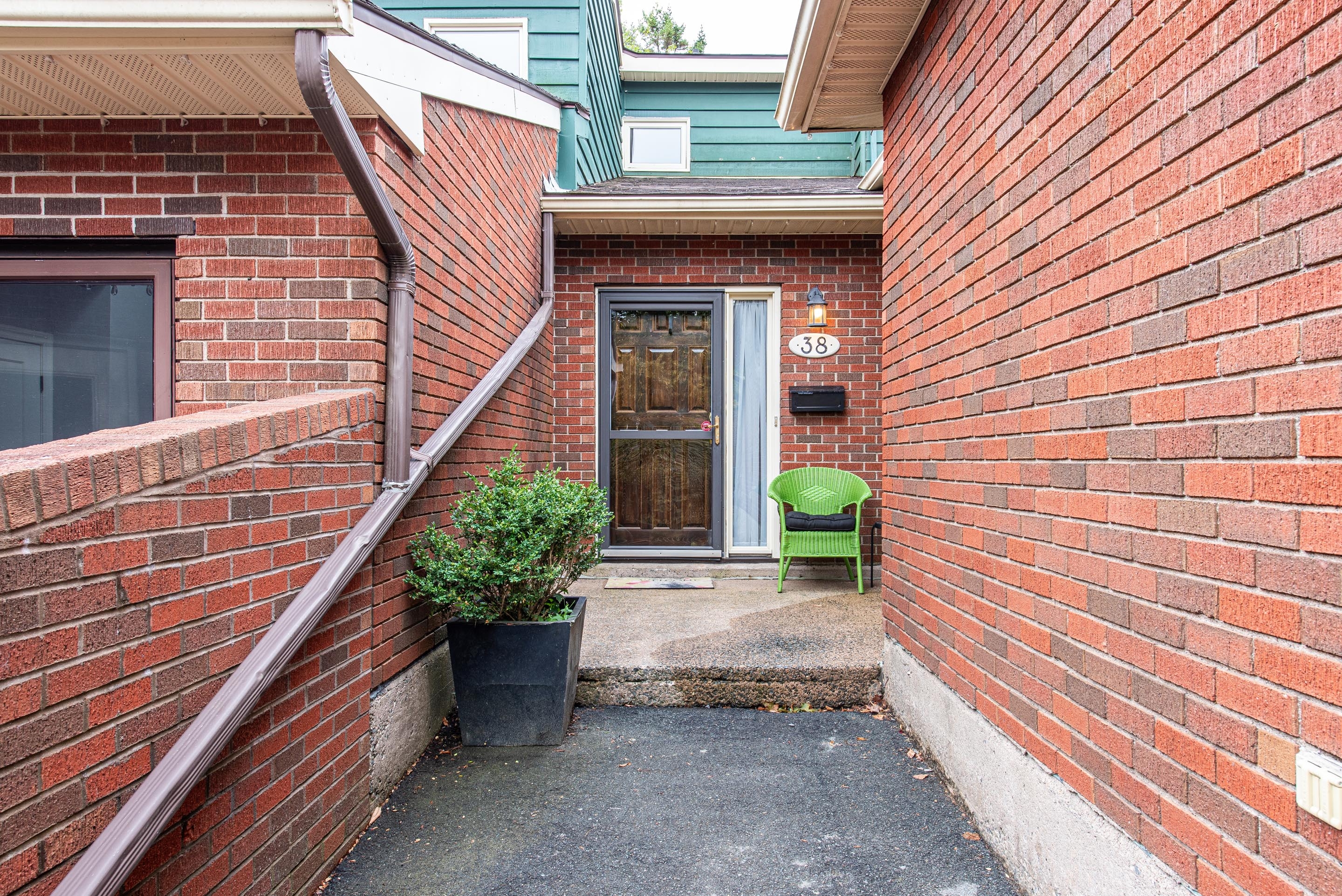 38 braemount dr 02