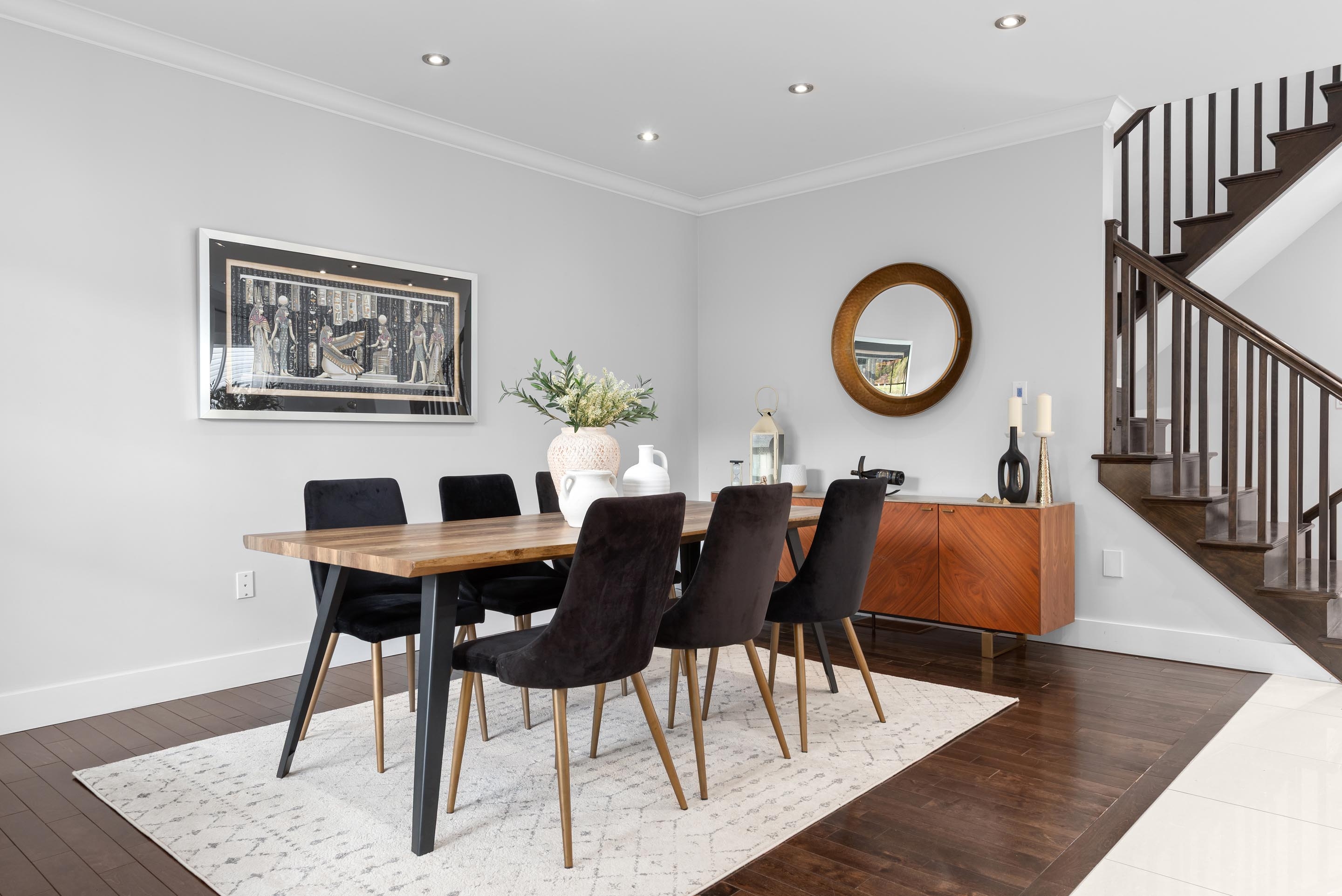 212 voyageur way 07