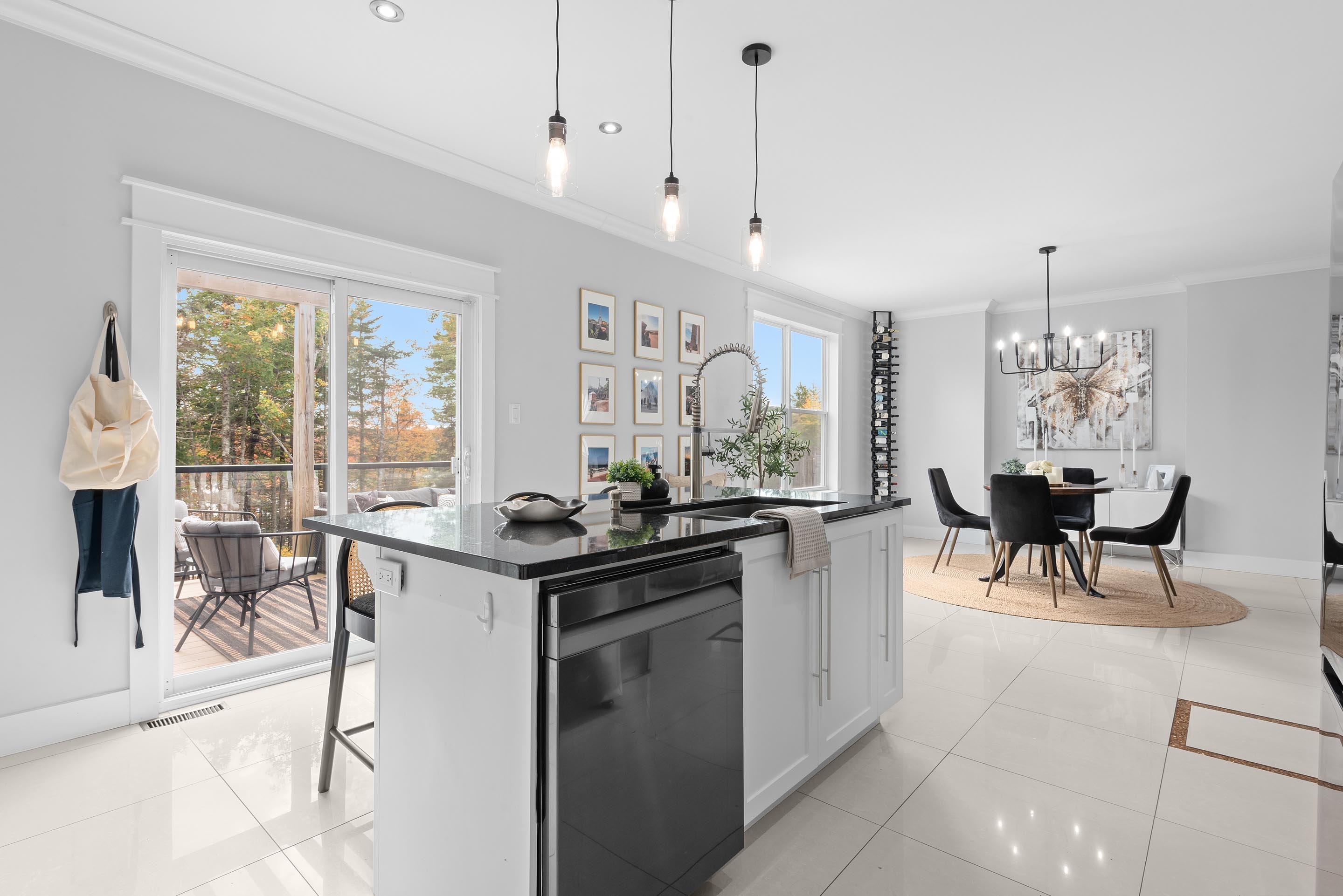 212 voyageur way 14