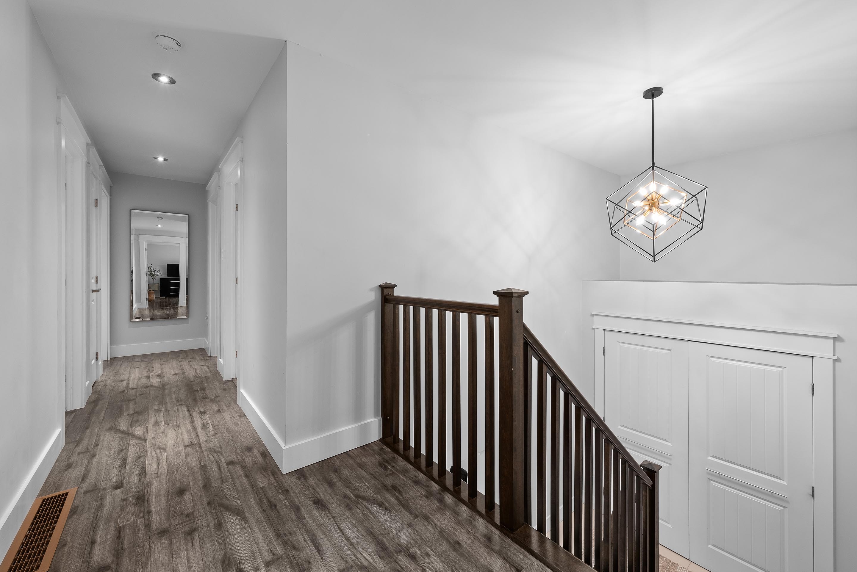 212 voyageur way 17