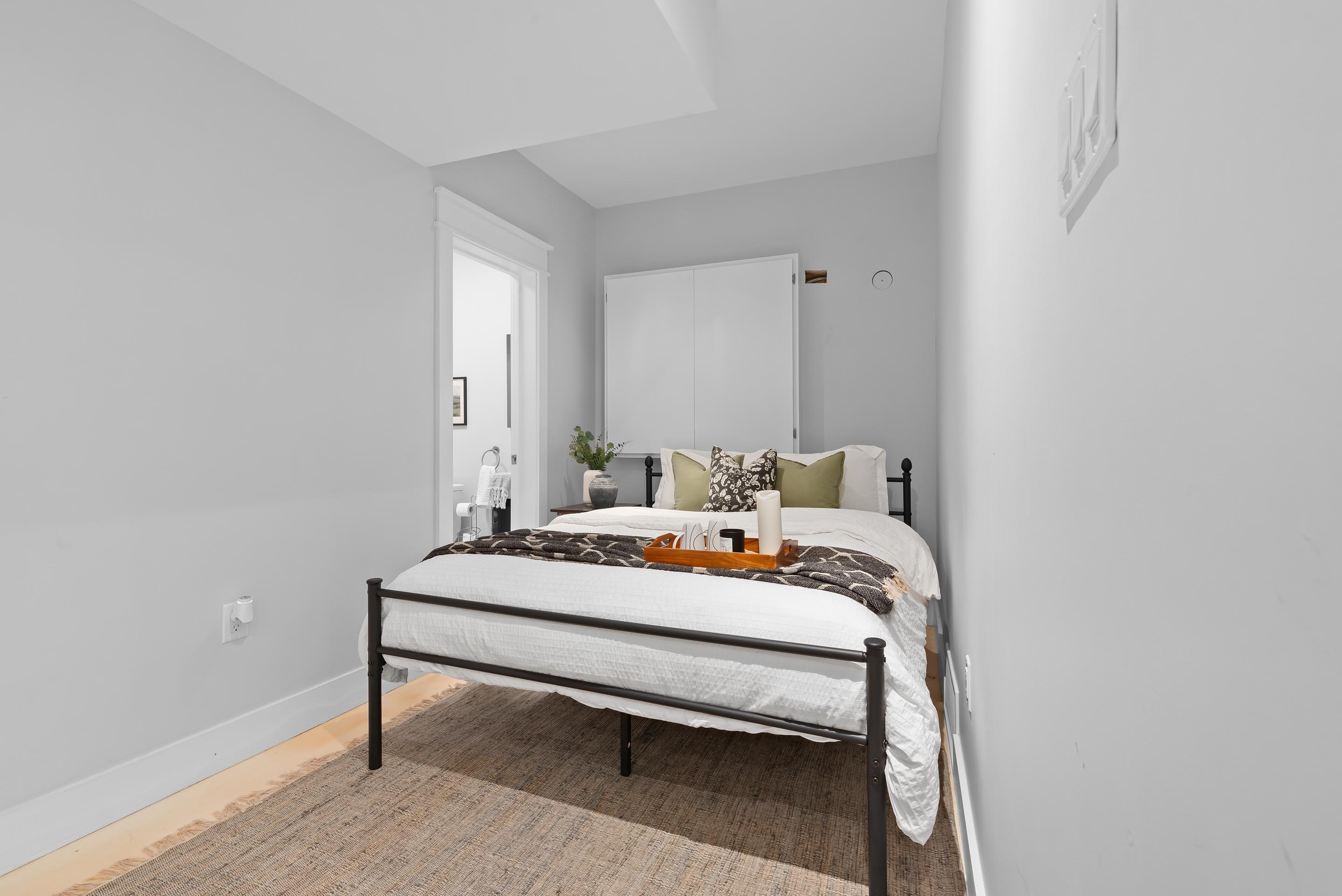 212 voyageur way 33