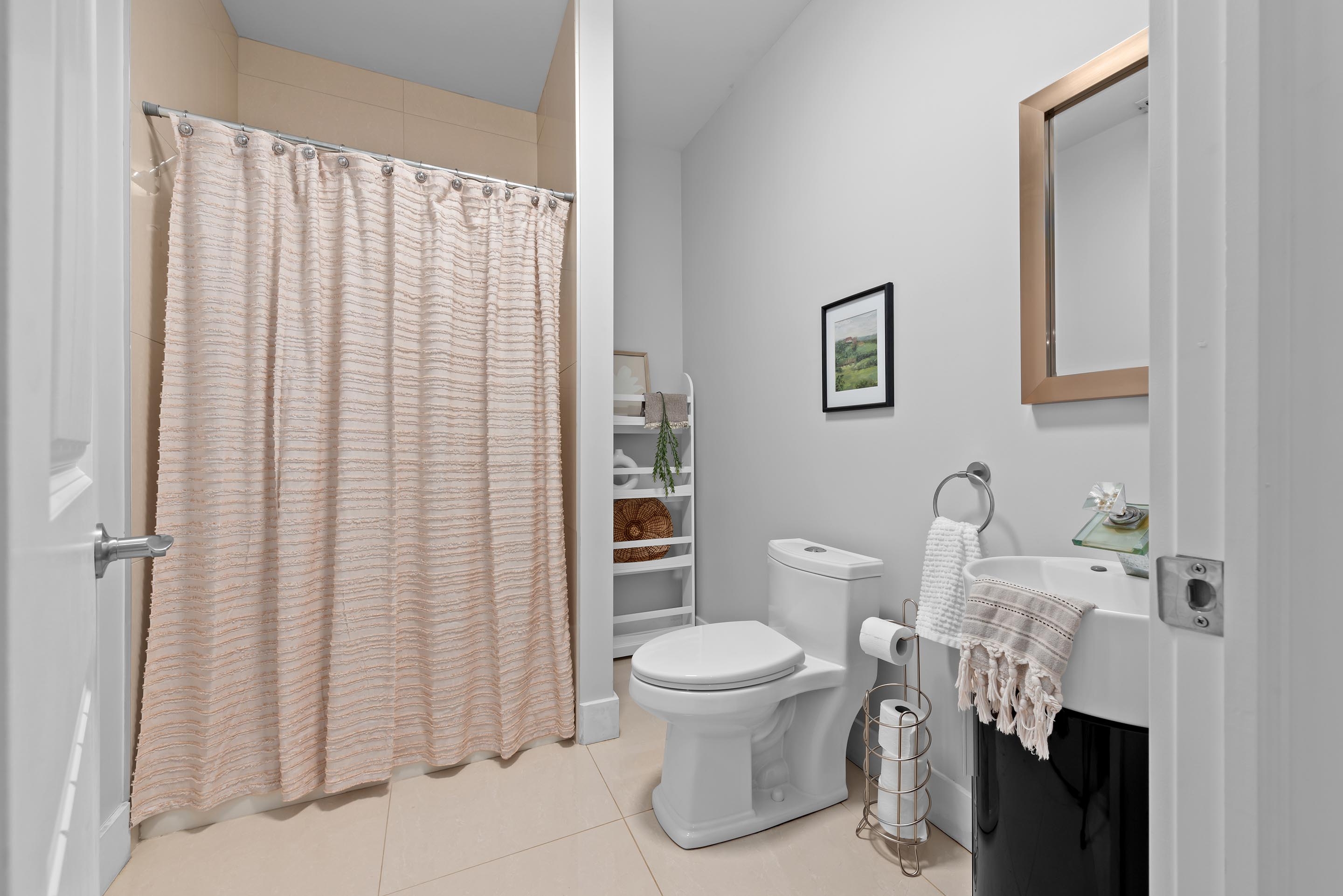 212 voyageur way 34