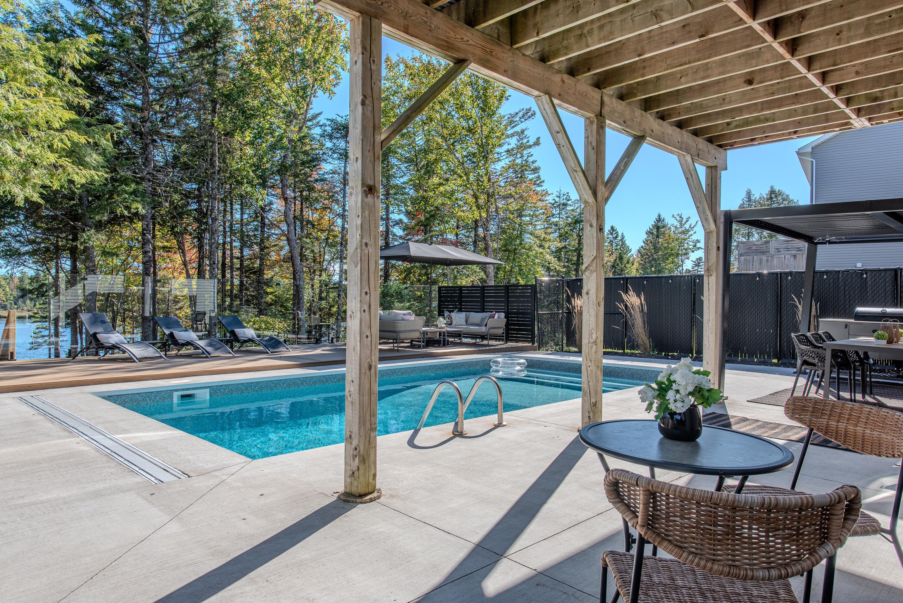 212 voyageur way 41