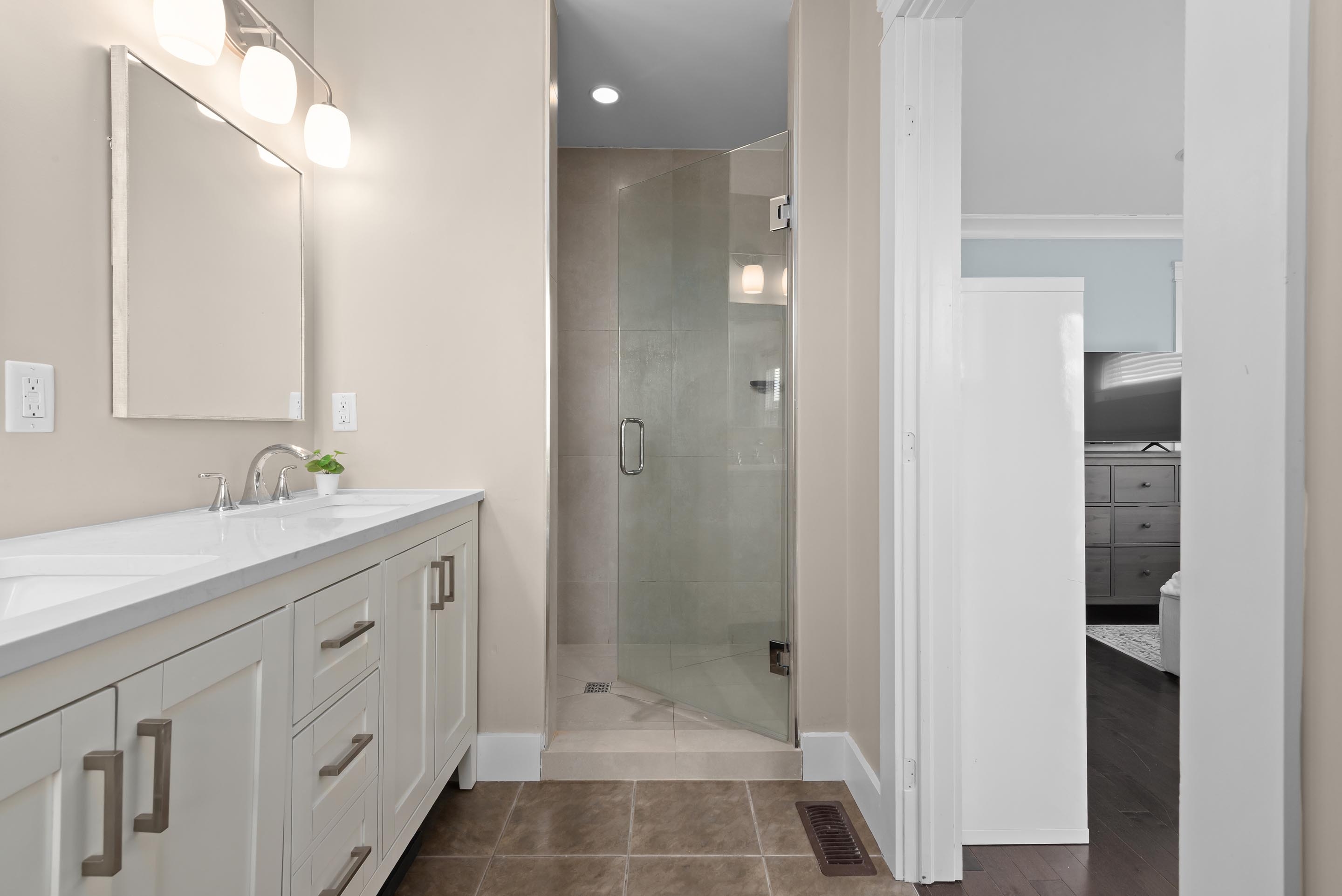 135 maple grove ave 17-2