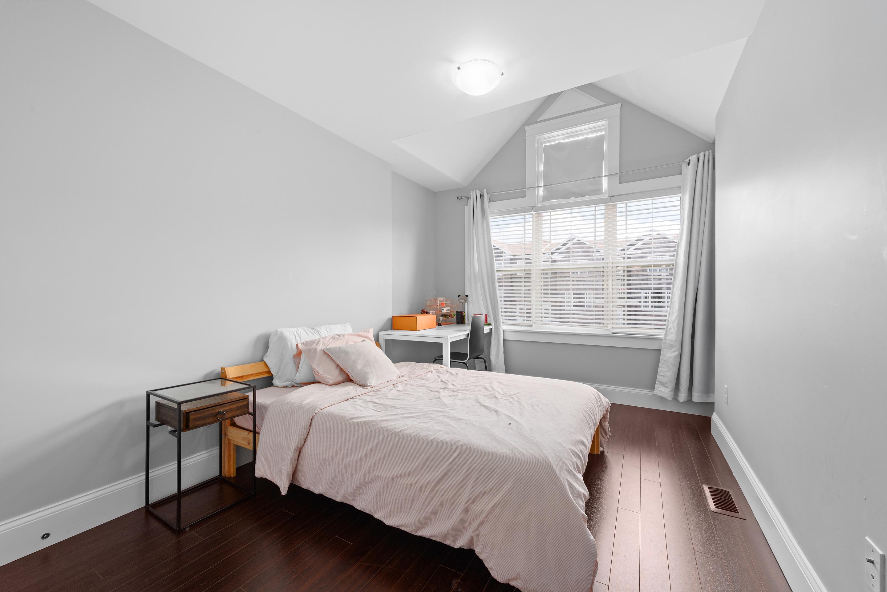 135 maple grove ave 18-2