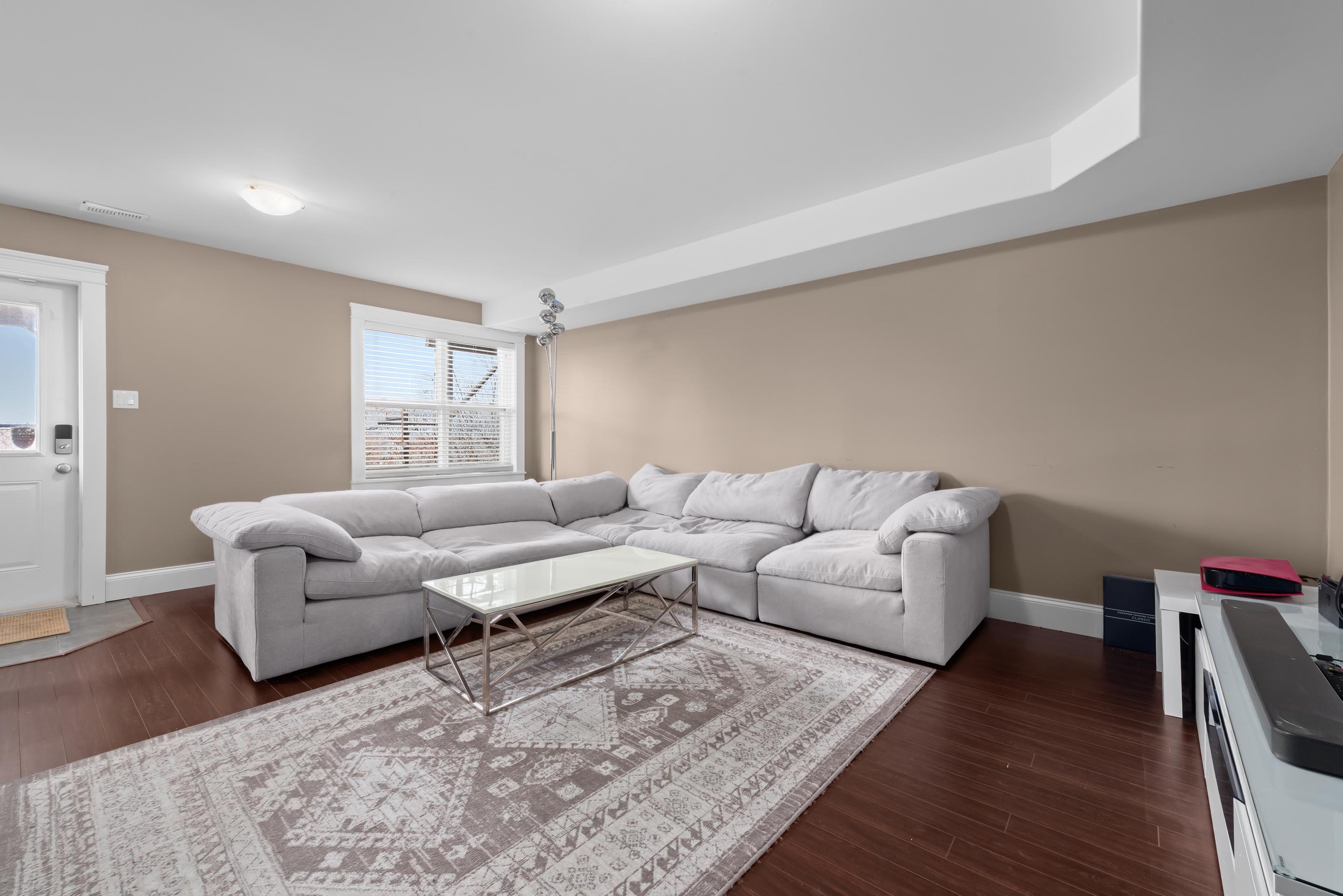 135 maple grove ave 22-2