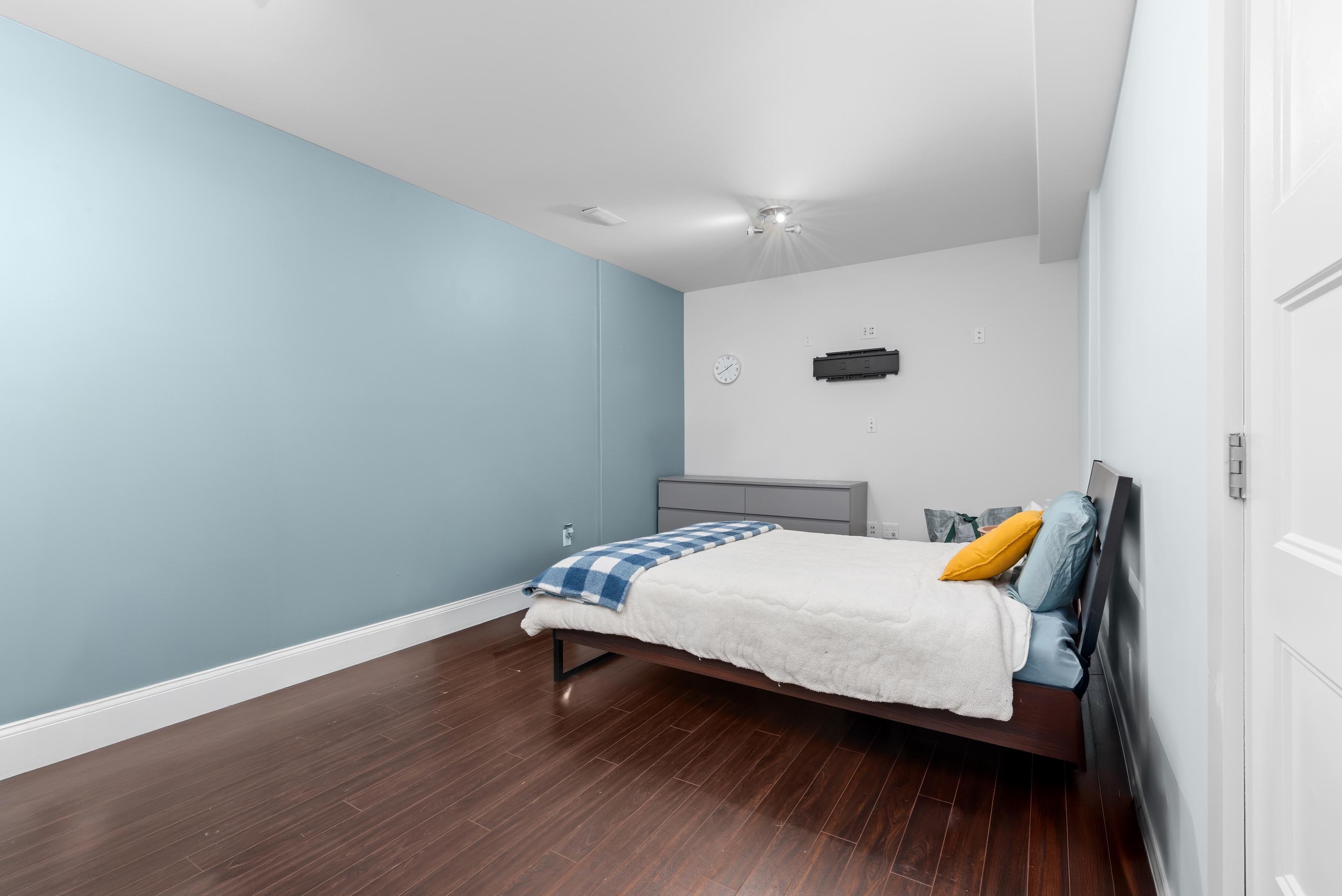 135 maple grove ave 25-2