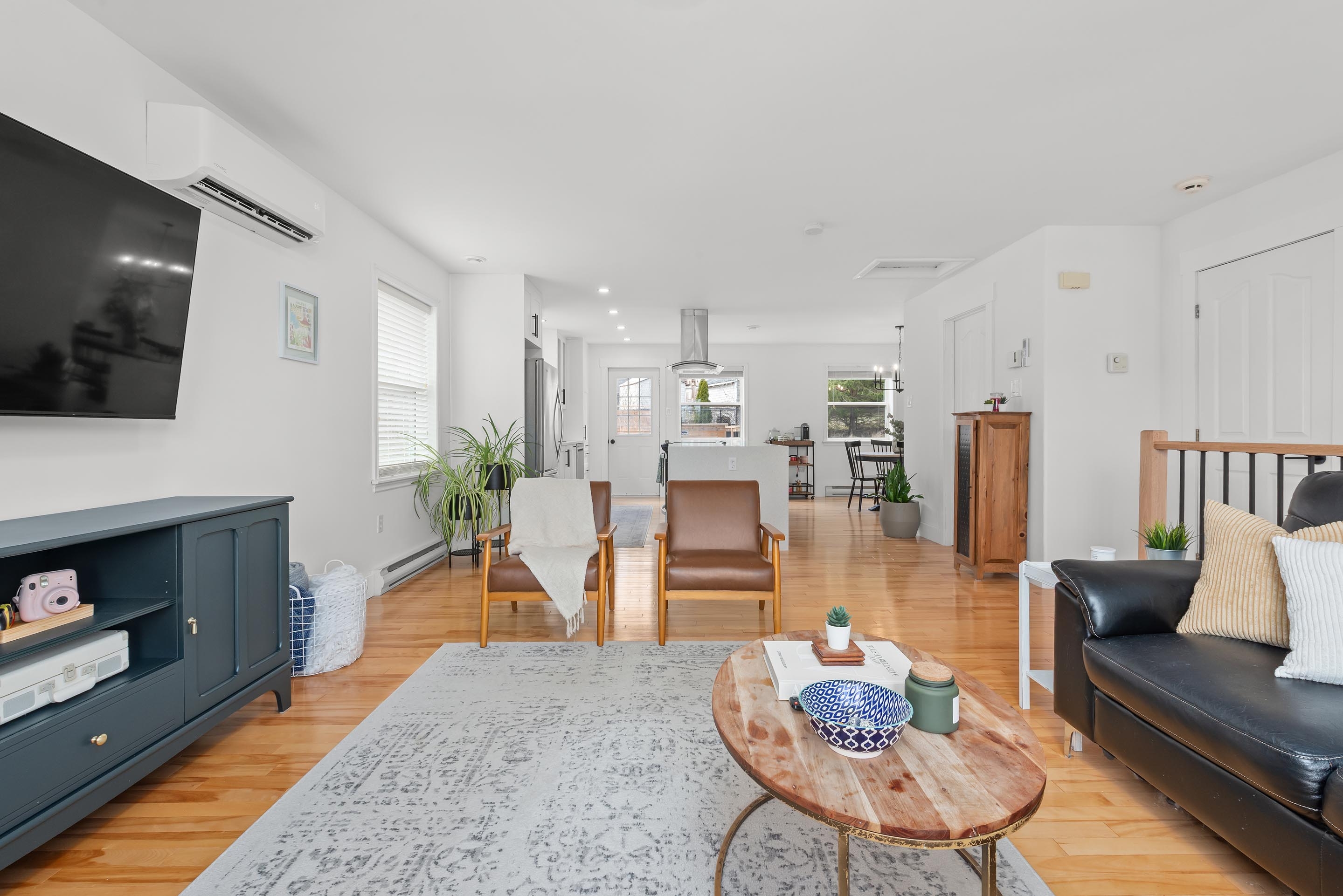 330 charles rd 11