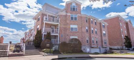 #304 40 Waterfront Drive