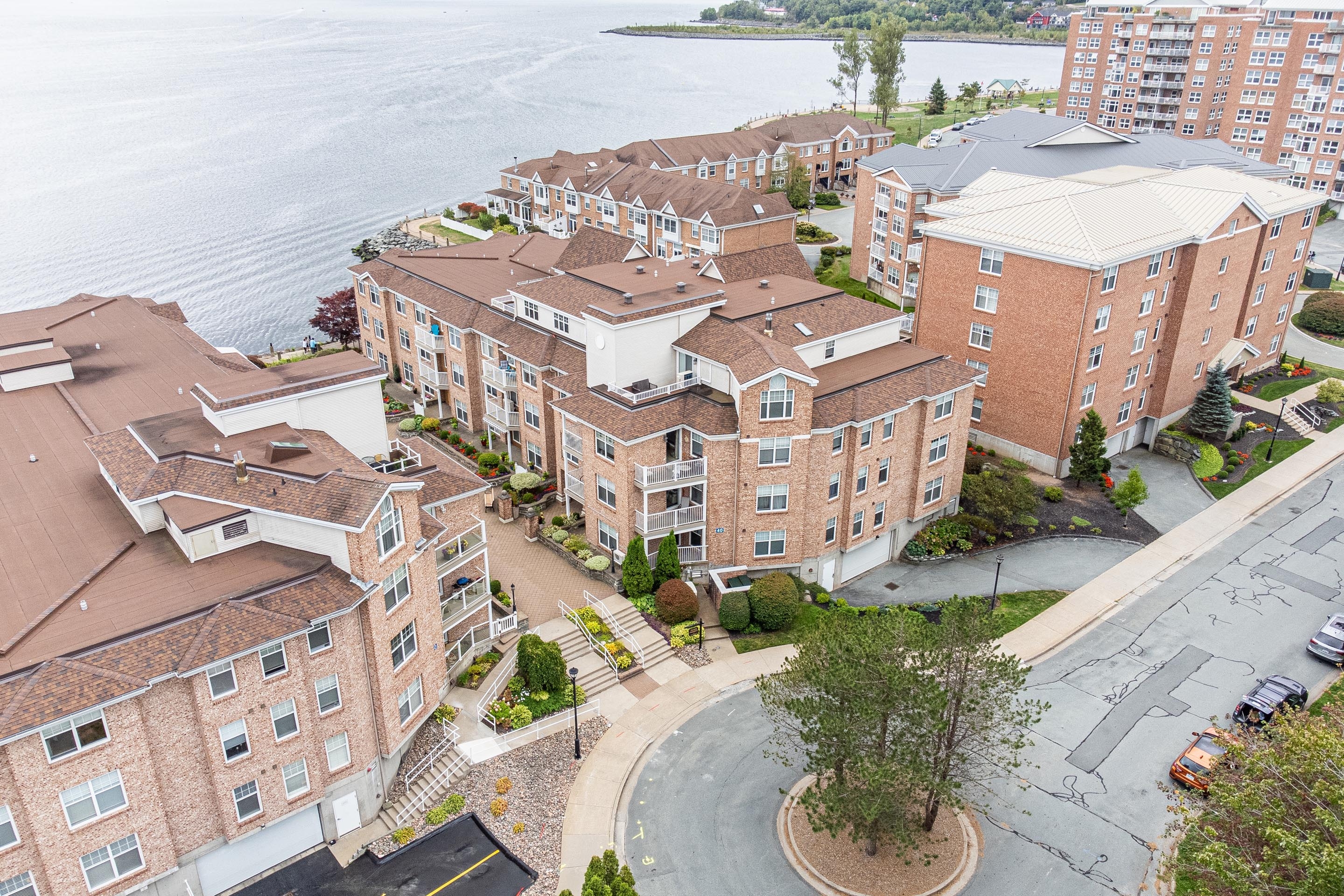 40 waterfront dr 304 02