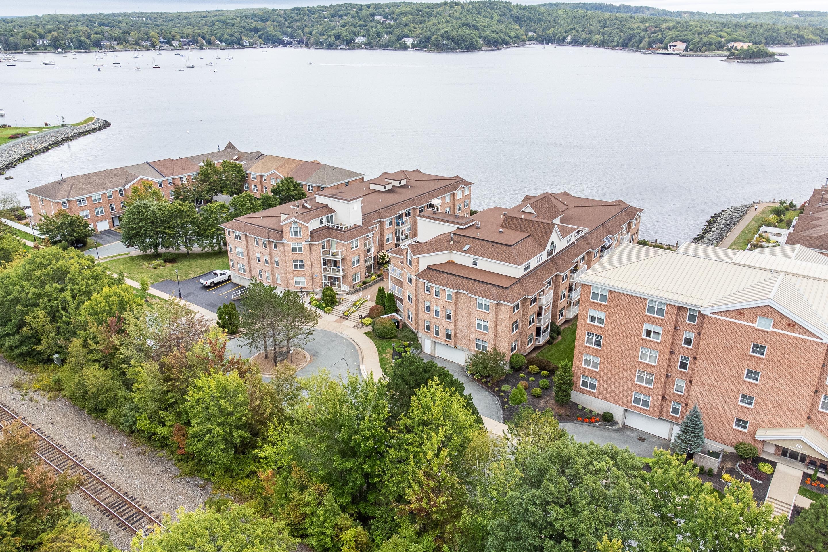 40 waterfront dr 304 04