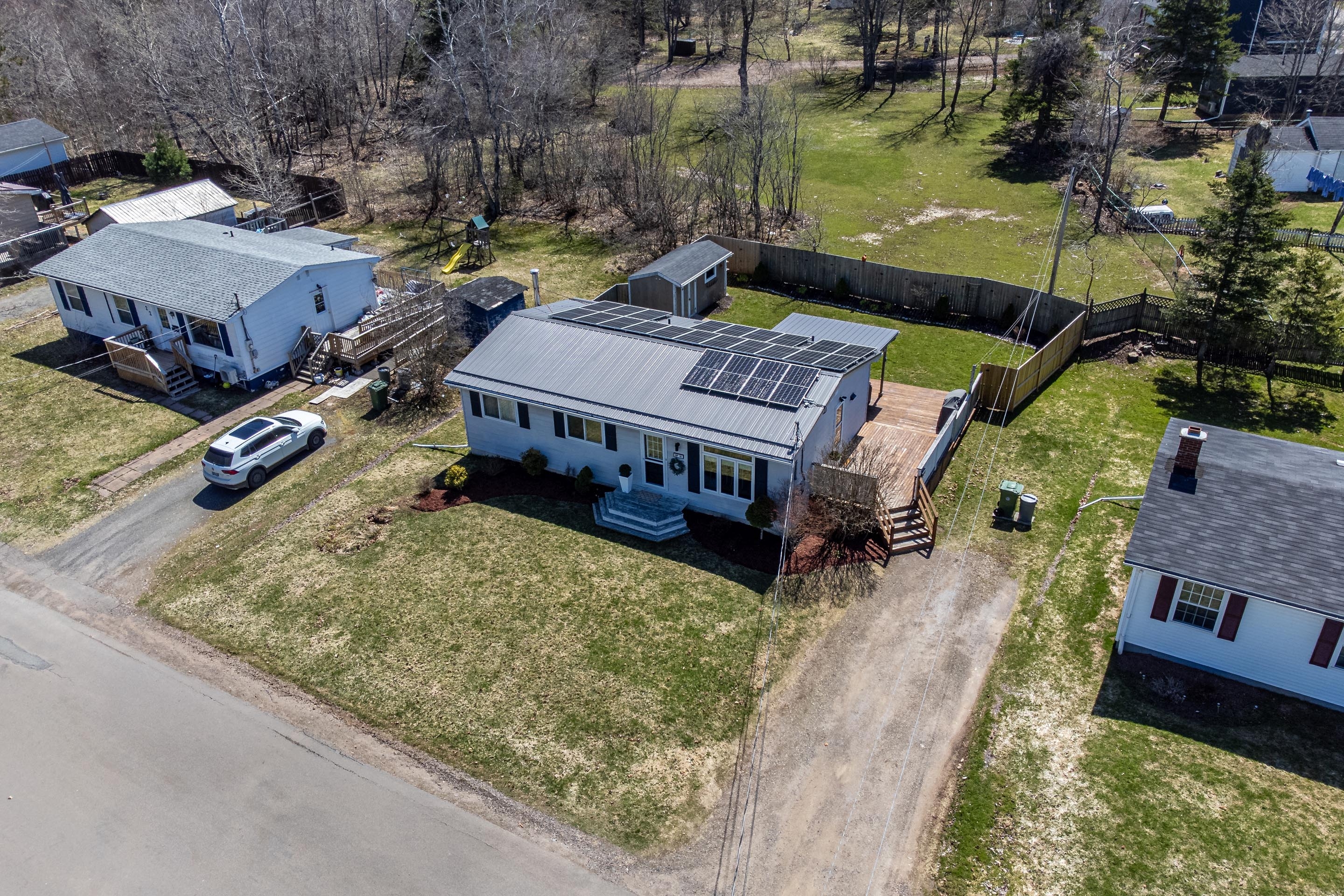 16 robertson cres 06