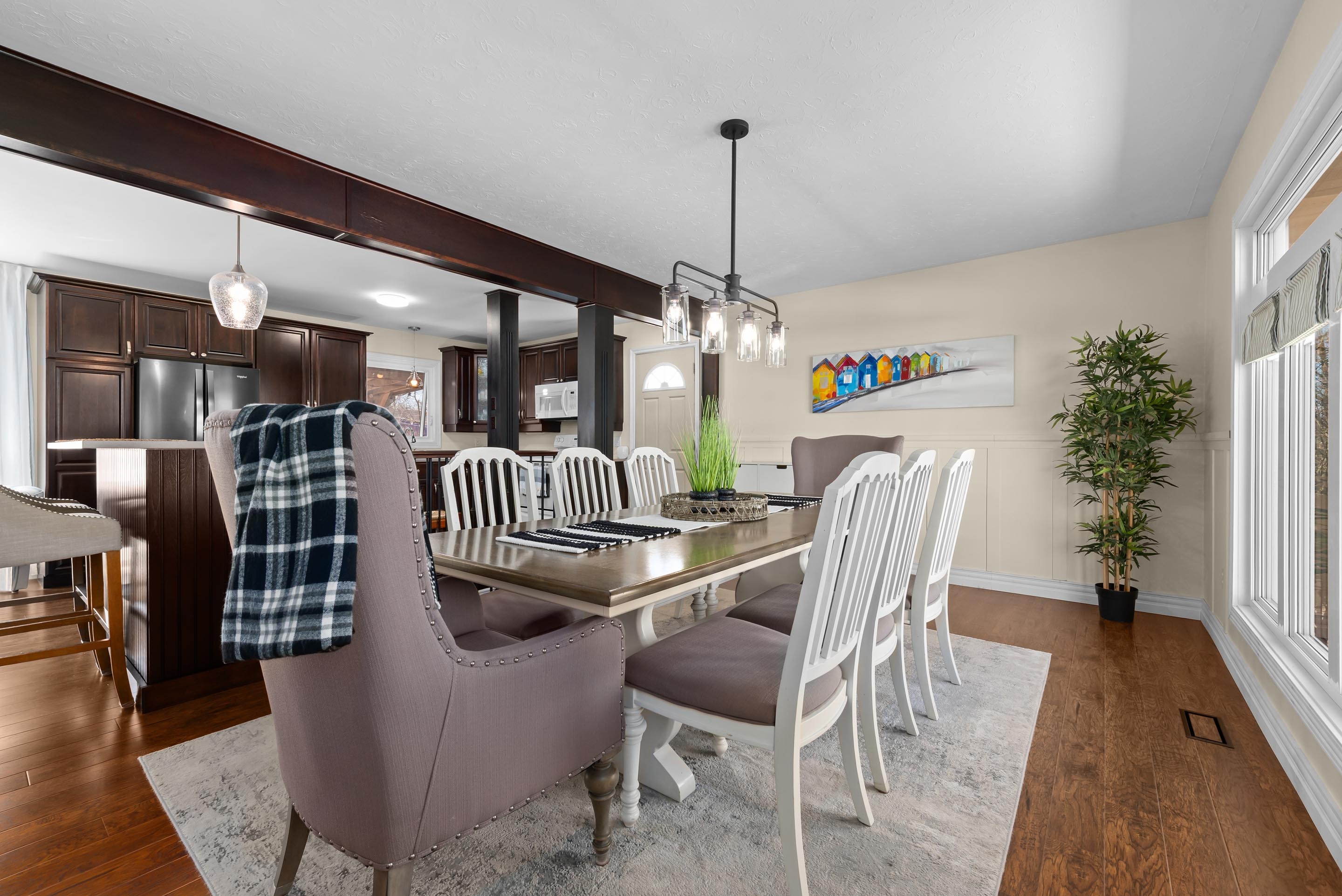 16 robertson cres 09