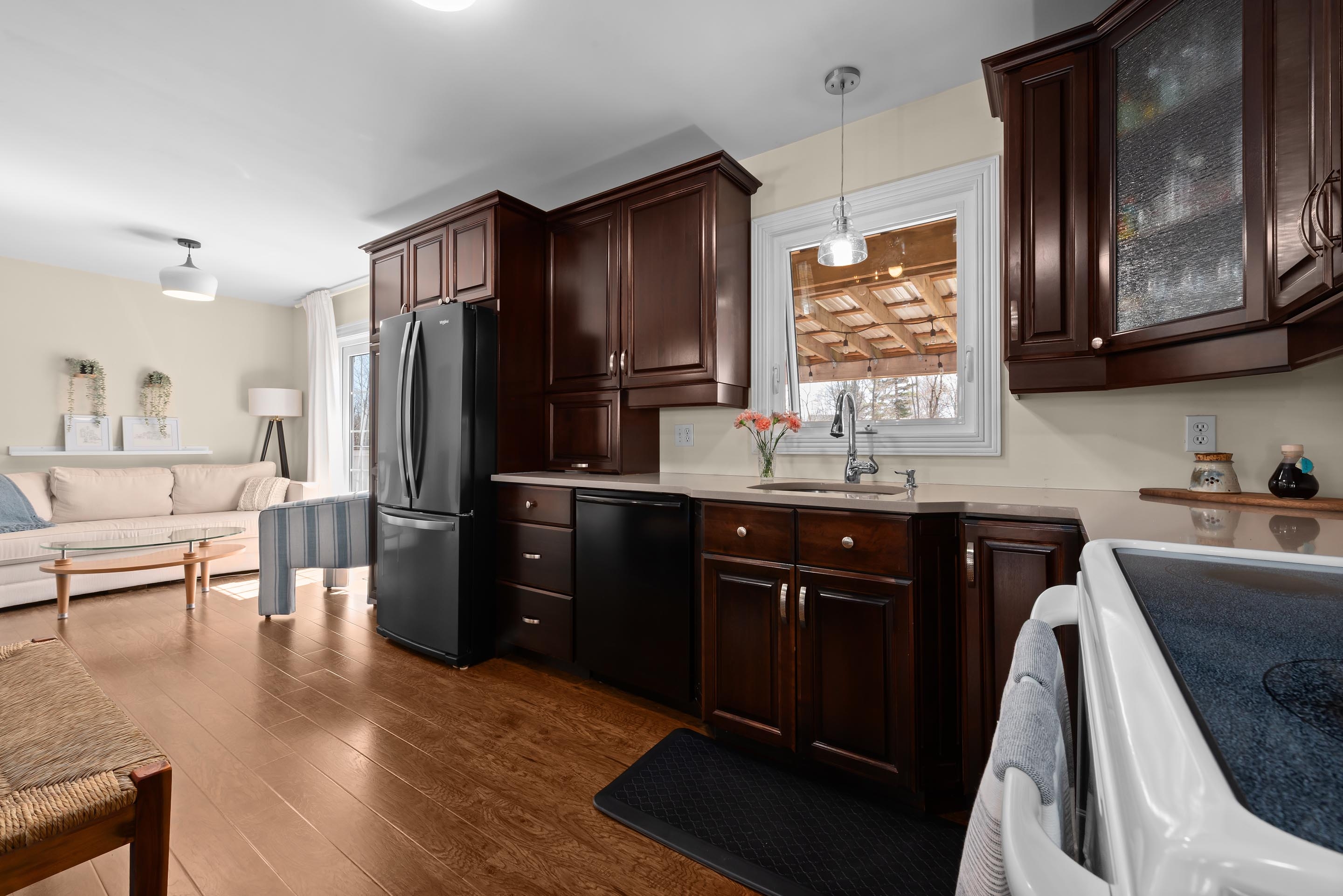 16 robertson cres 13