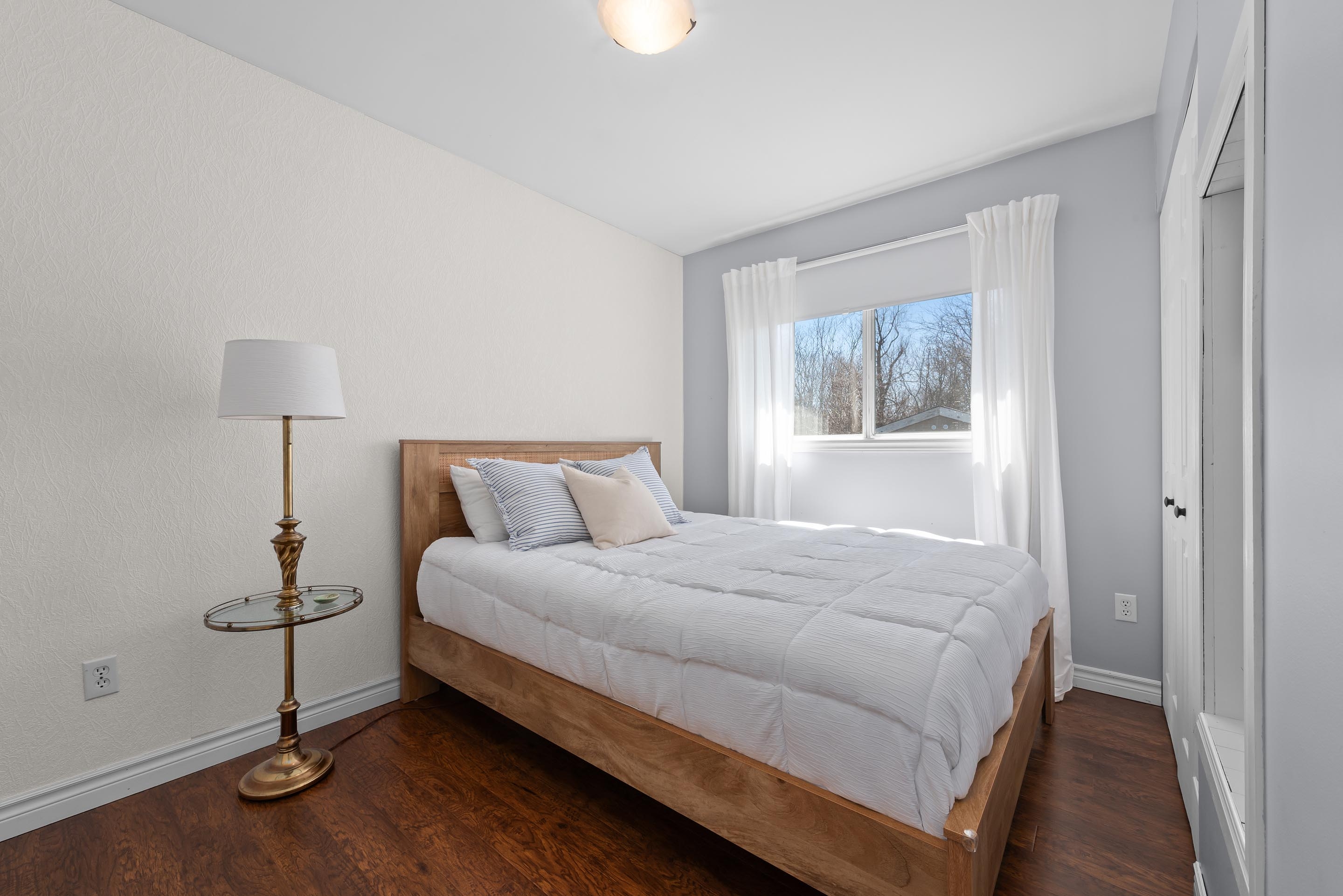 16 robertson cres 20