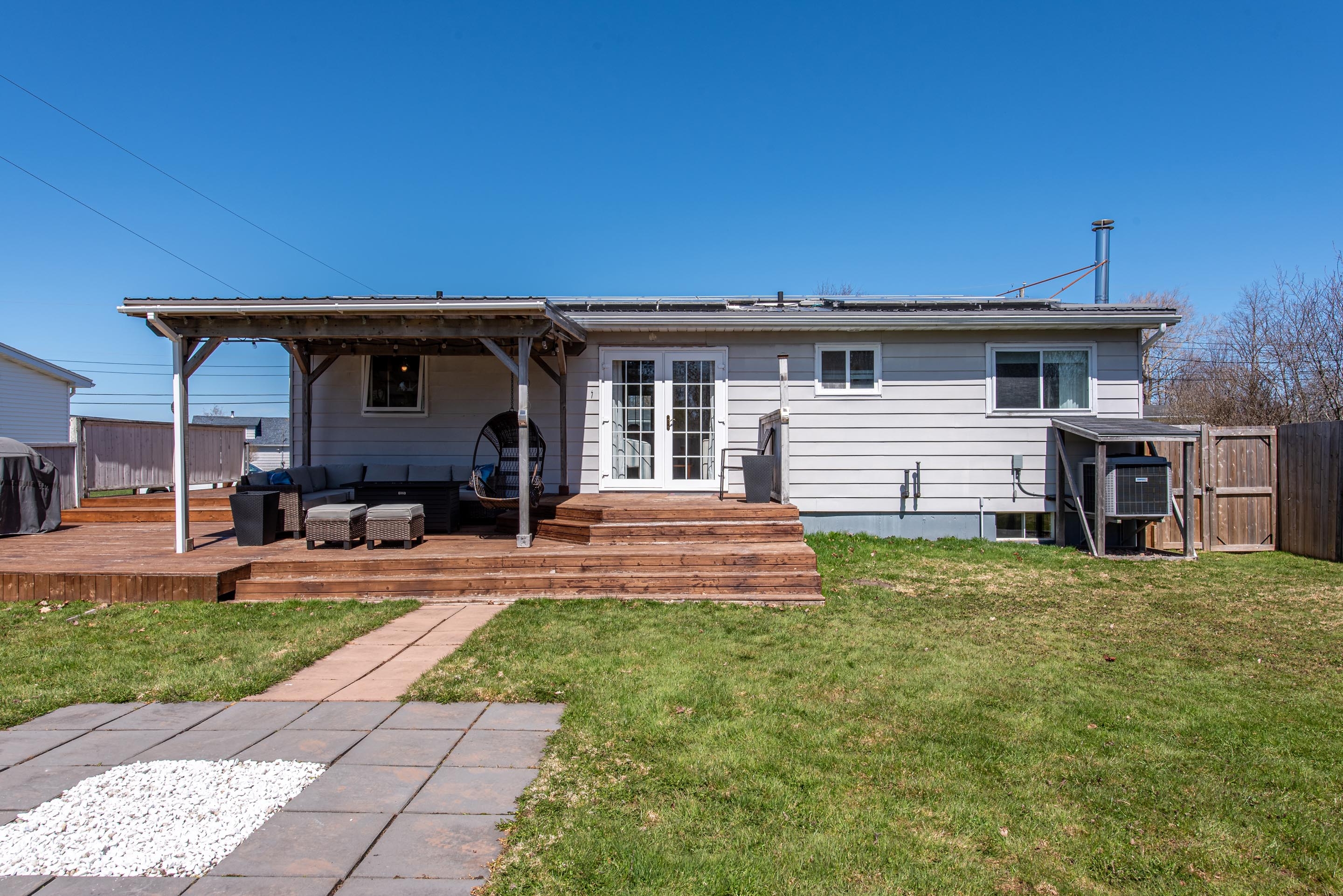 16 robertson cres 36