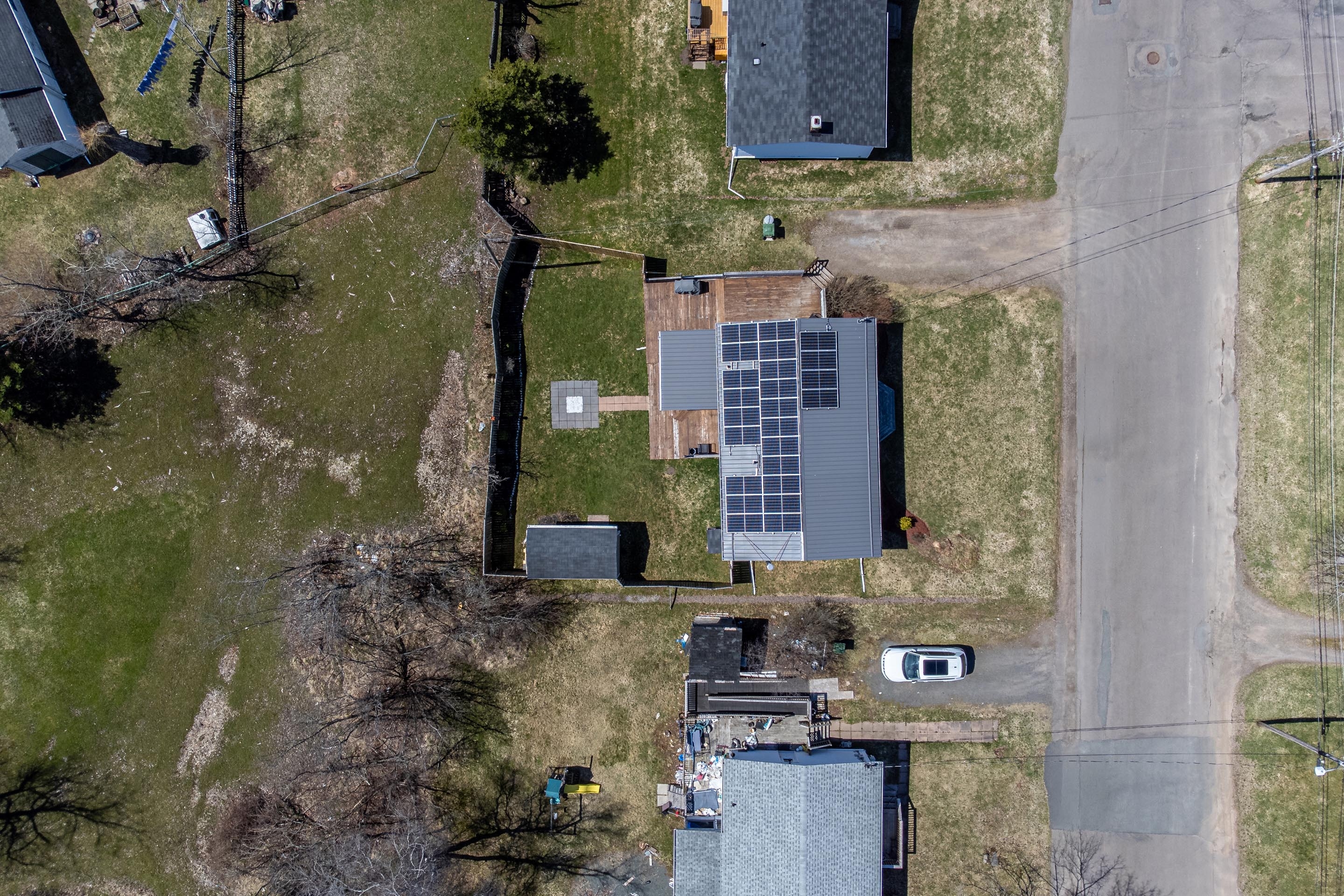 16 robertson cres 40
