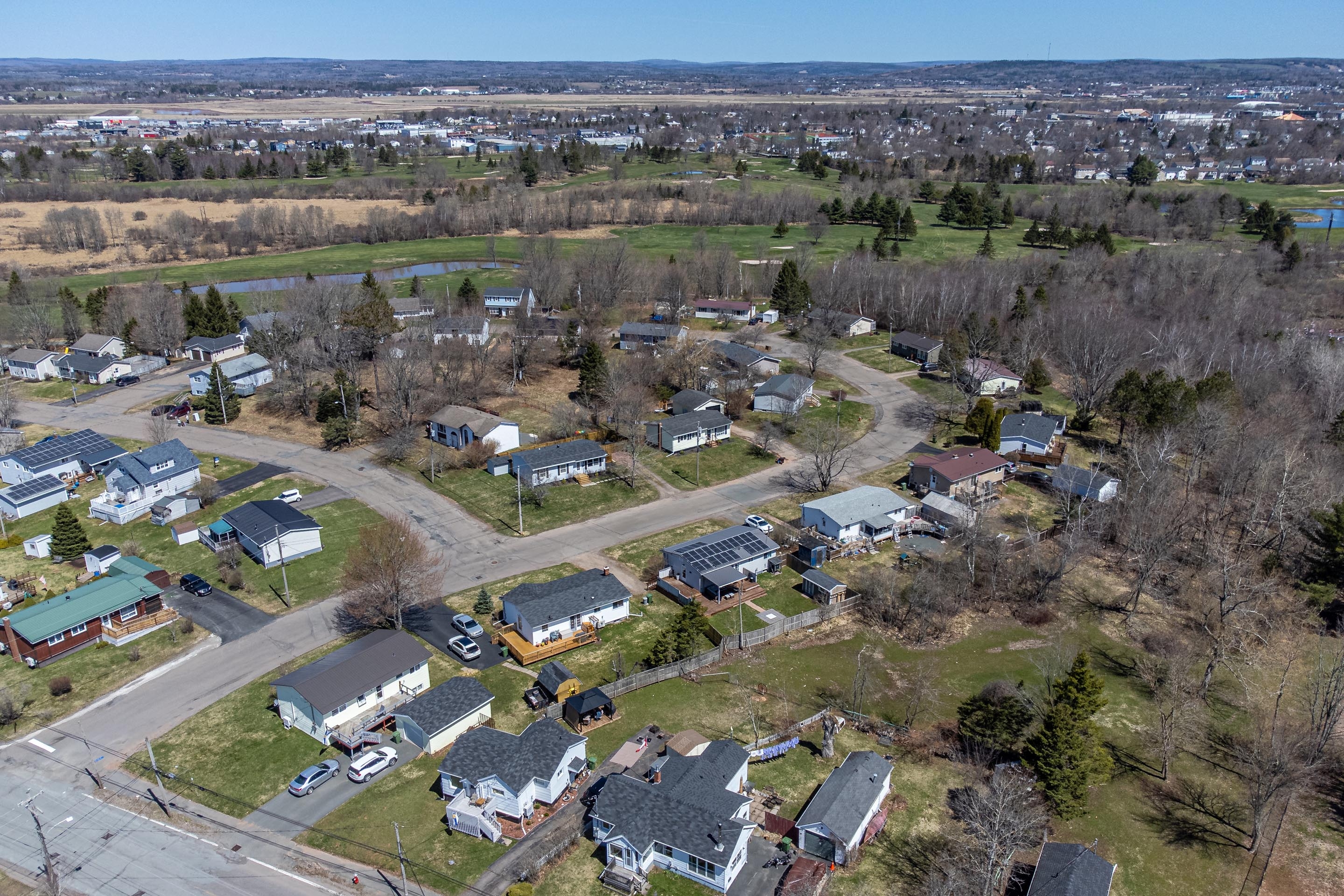 16 robertson cres 44