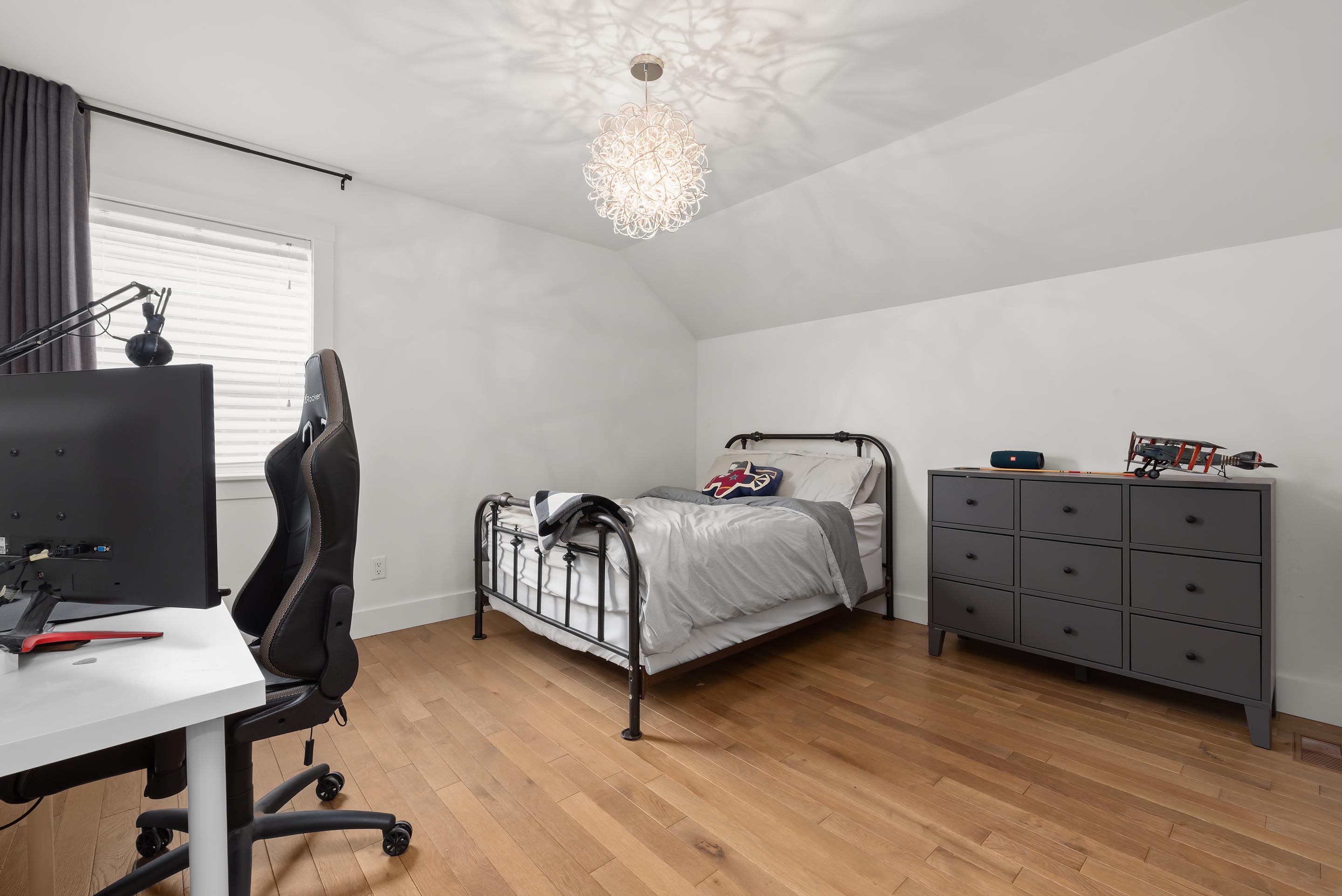 19 cranfield crt 23