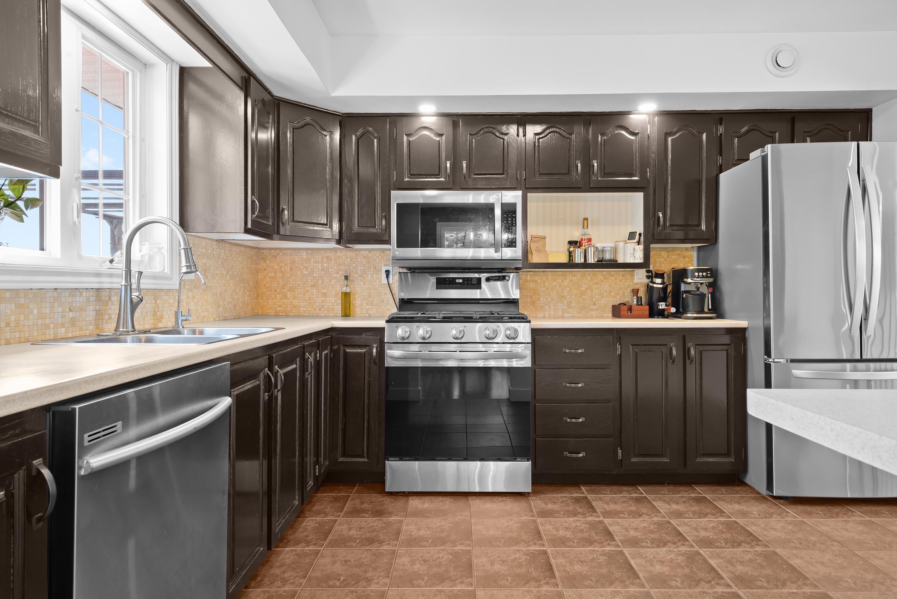 163 bayview dr 14