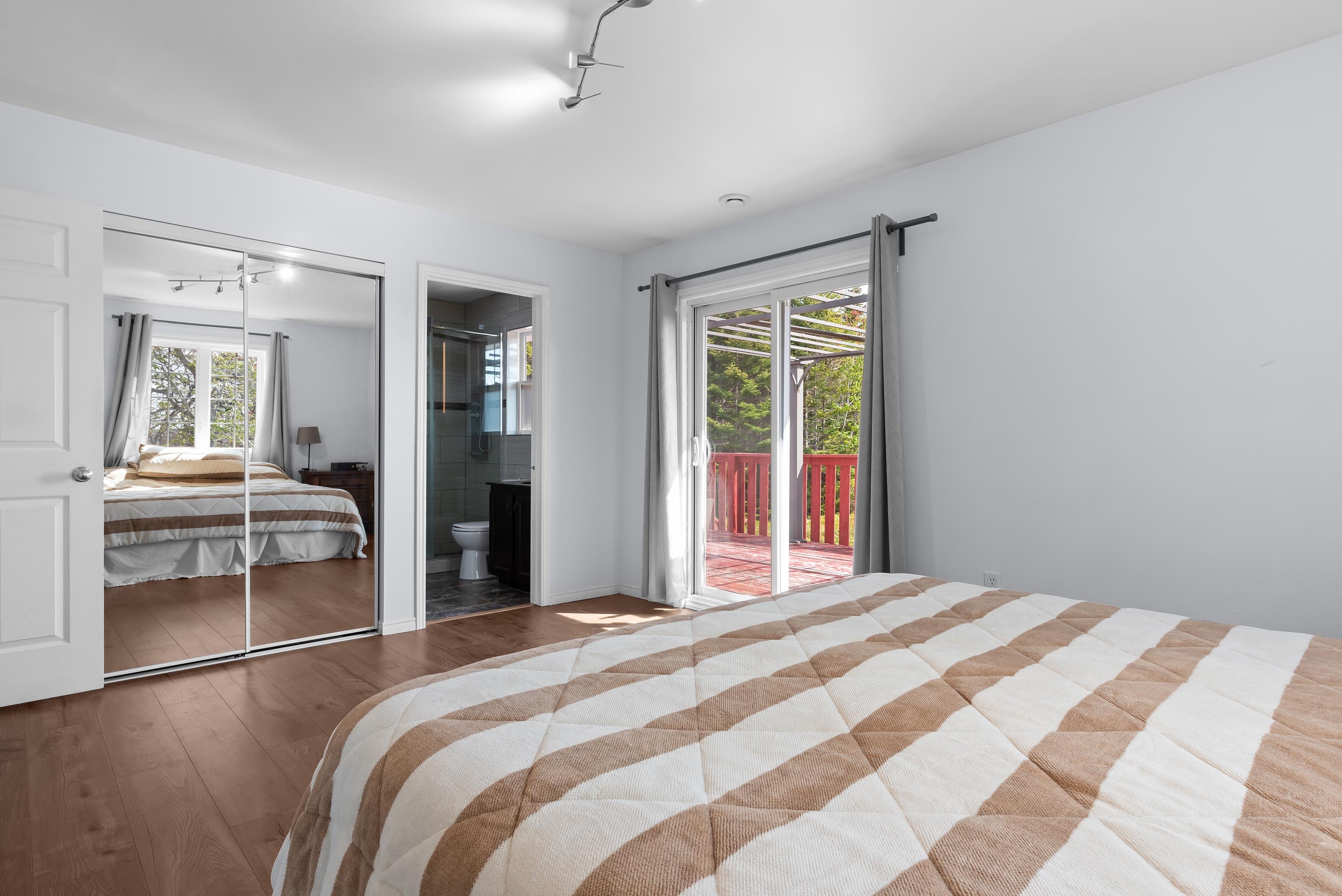 163 bayview dr 18