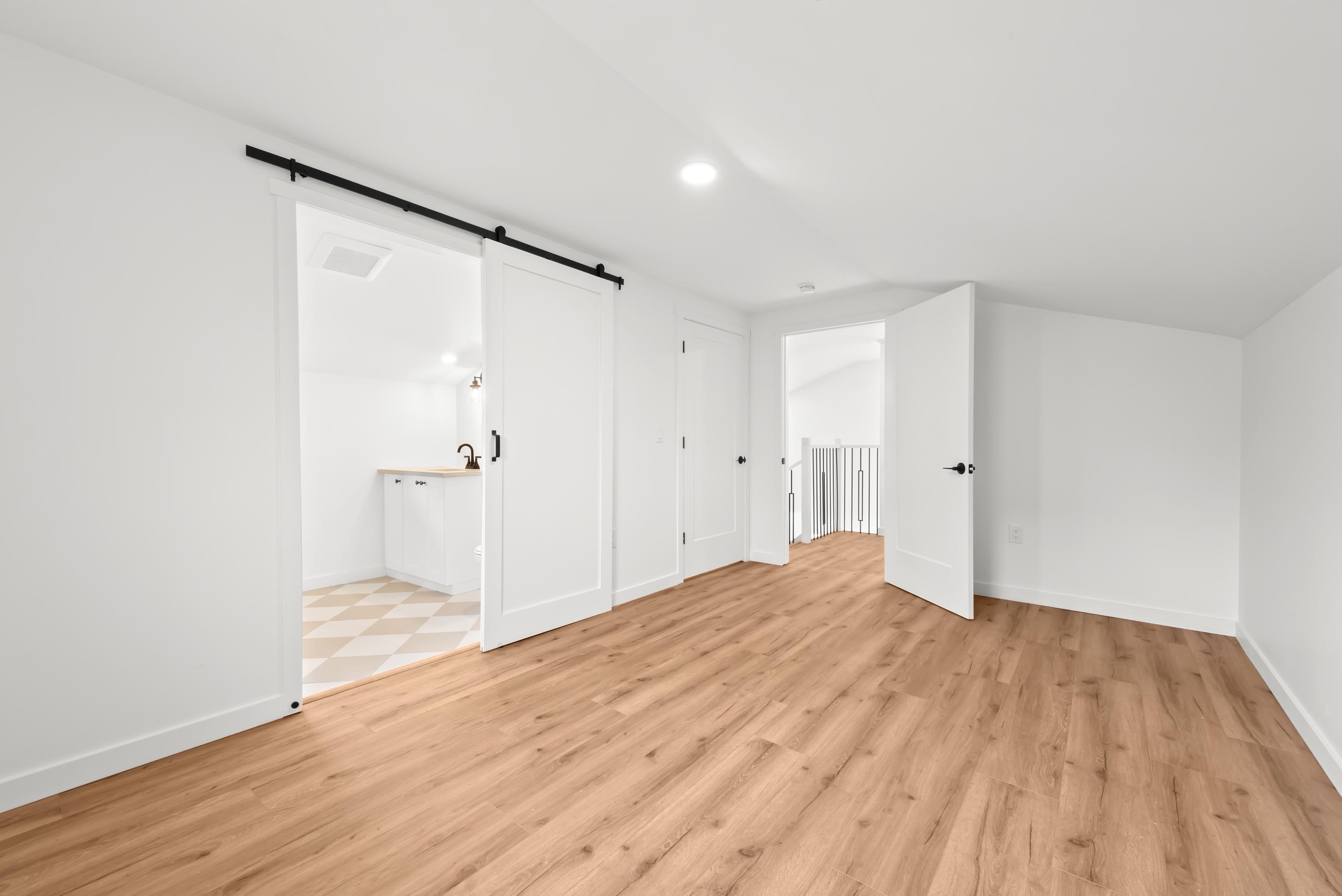 1376 ridge rd 19