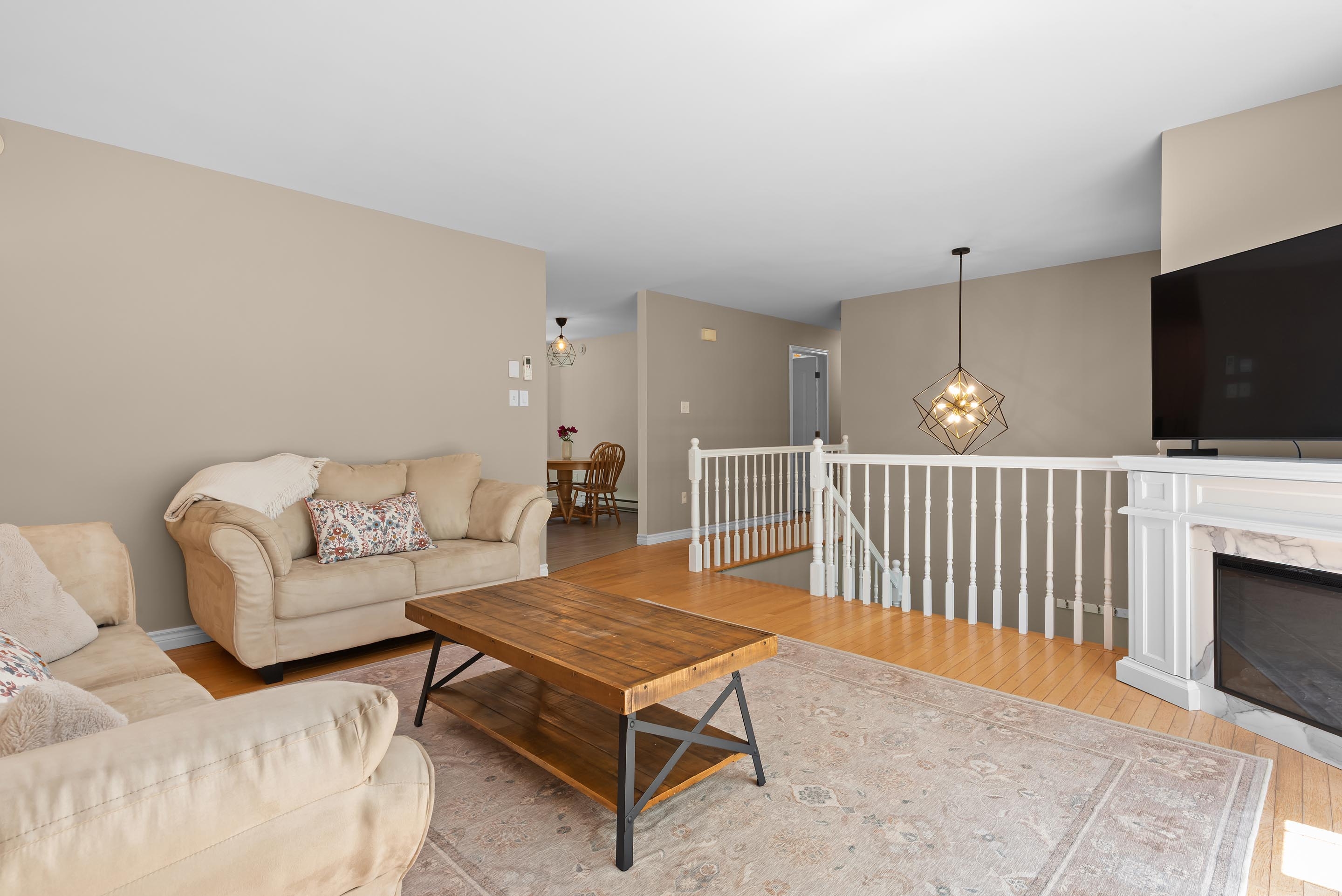 90 leeward ave 11
