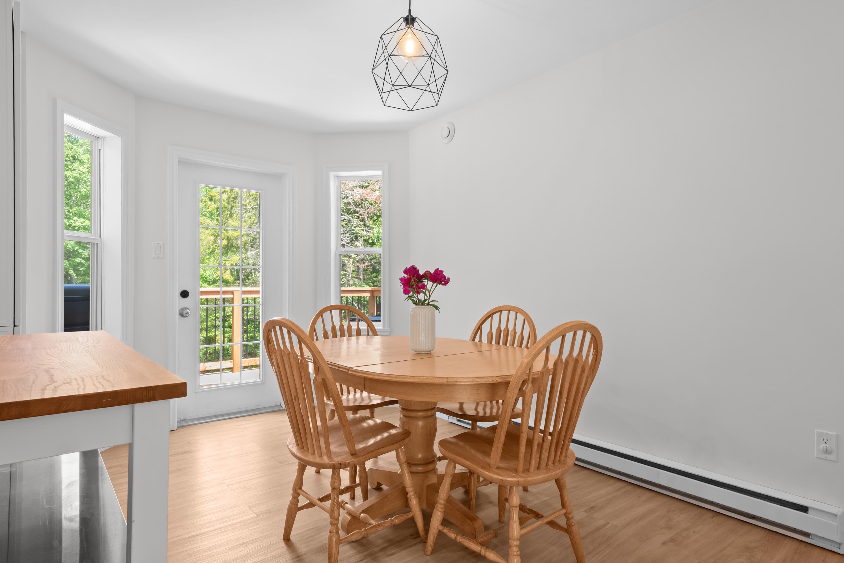90 leeward ave 17