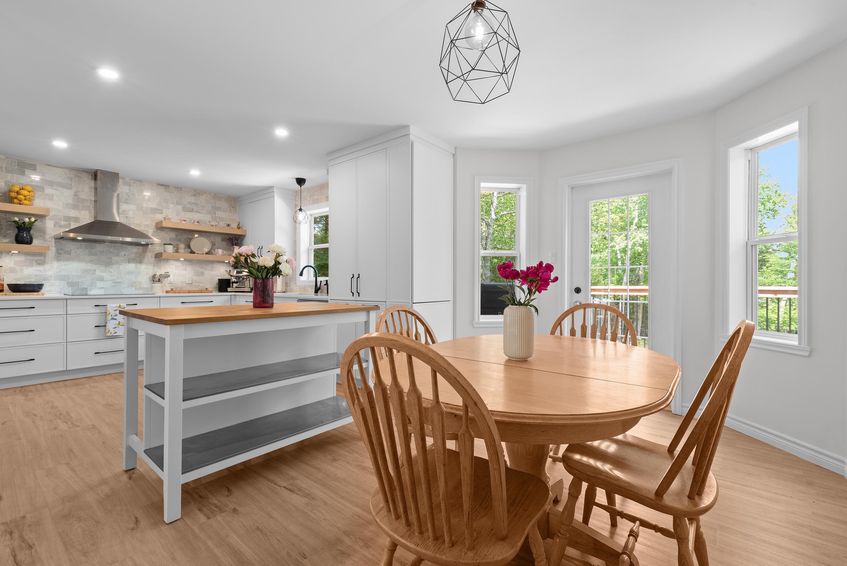 90 leeward ave 18