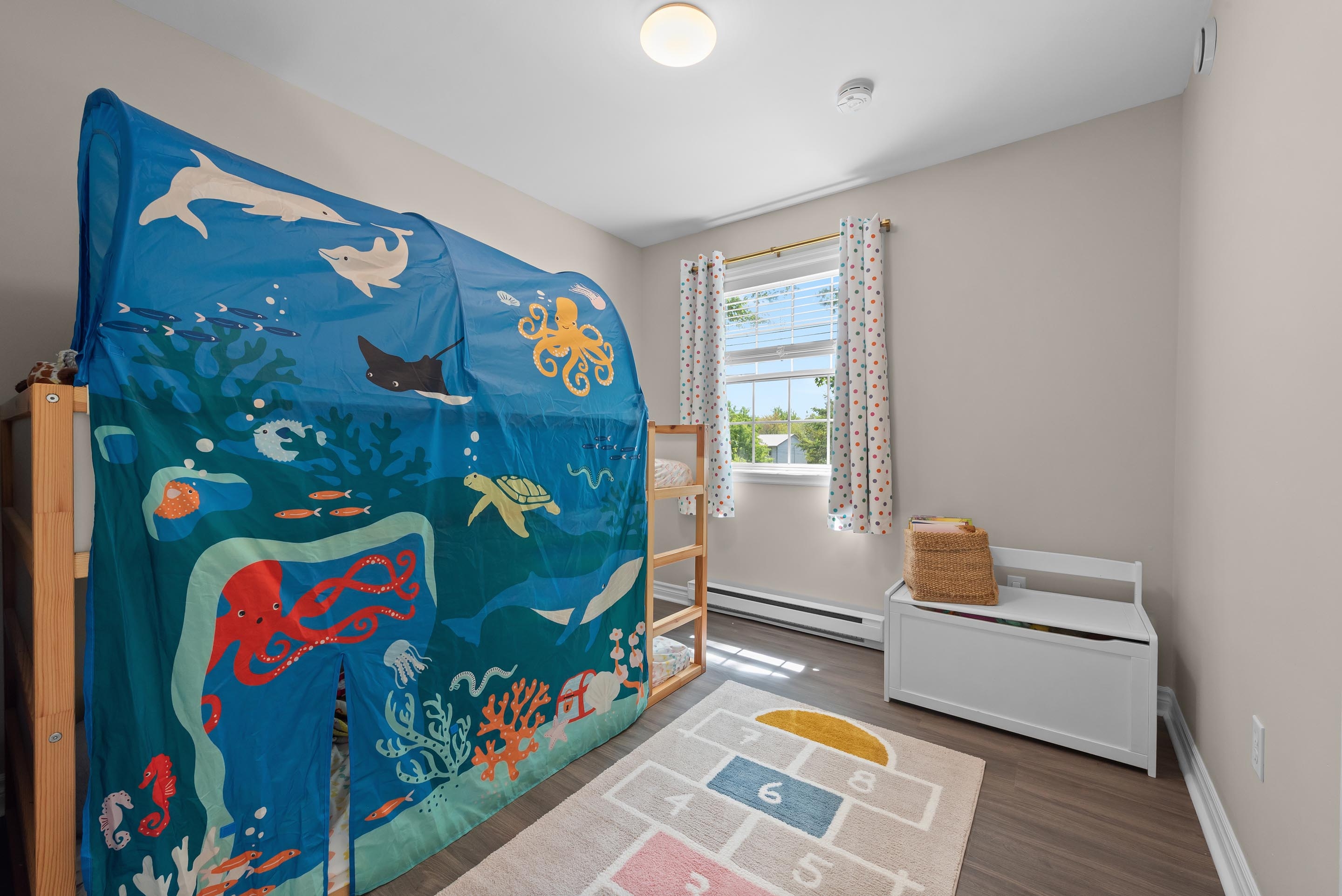 90 leeward ave 26