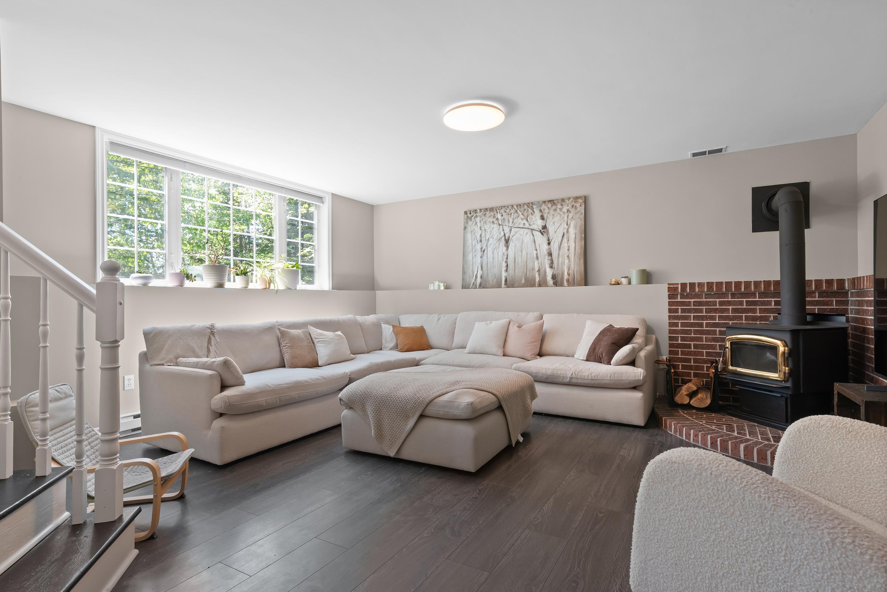 90 leeward ave 27