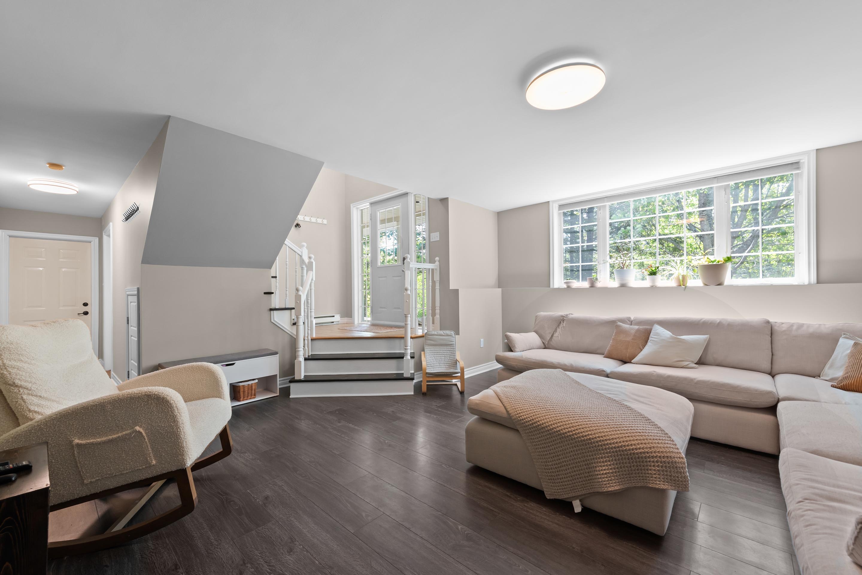 90 leeward ave 29