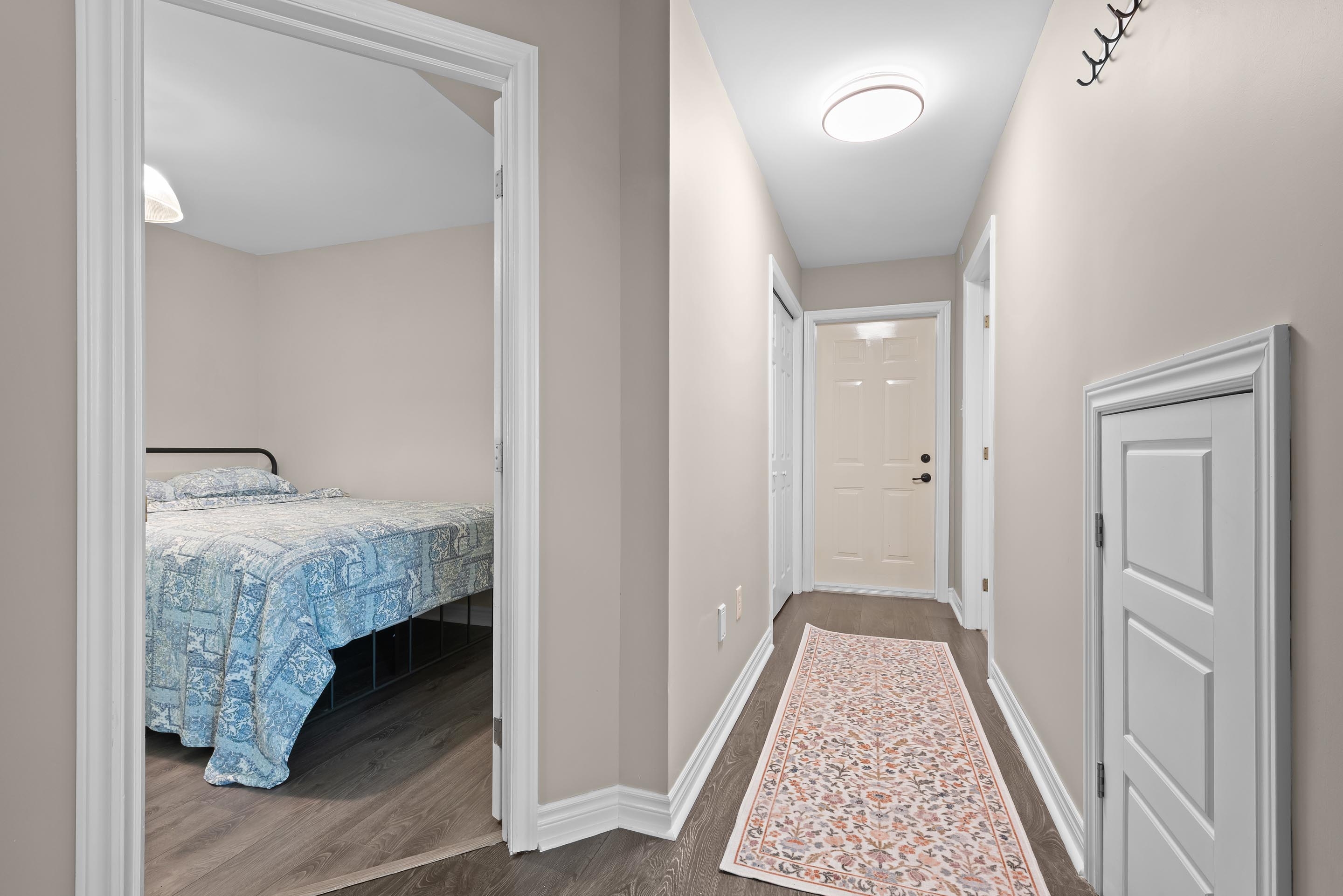 90 leeward ave 30
