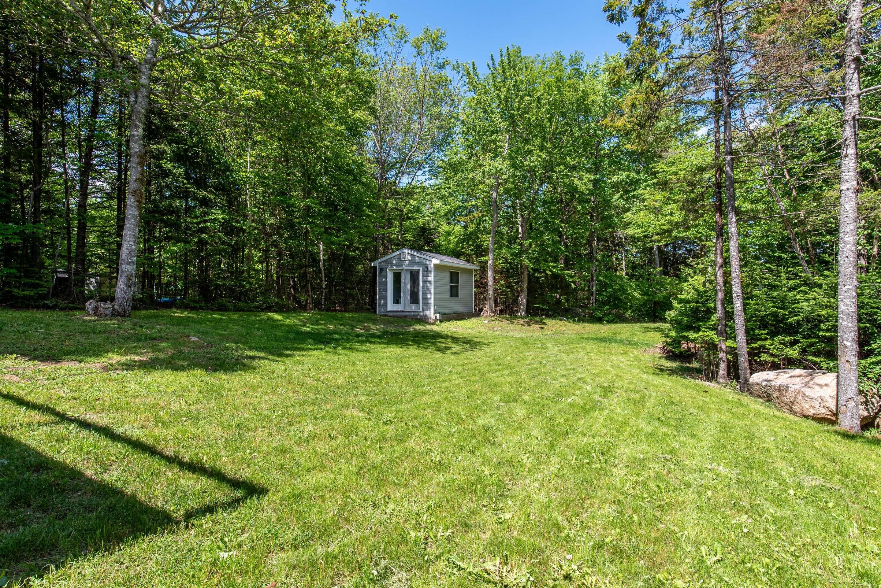 90 leeward ave 39