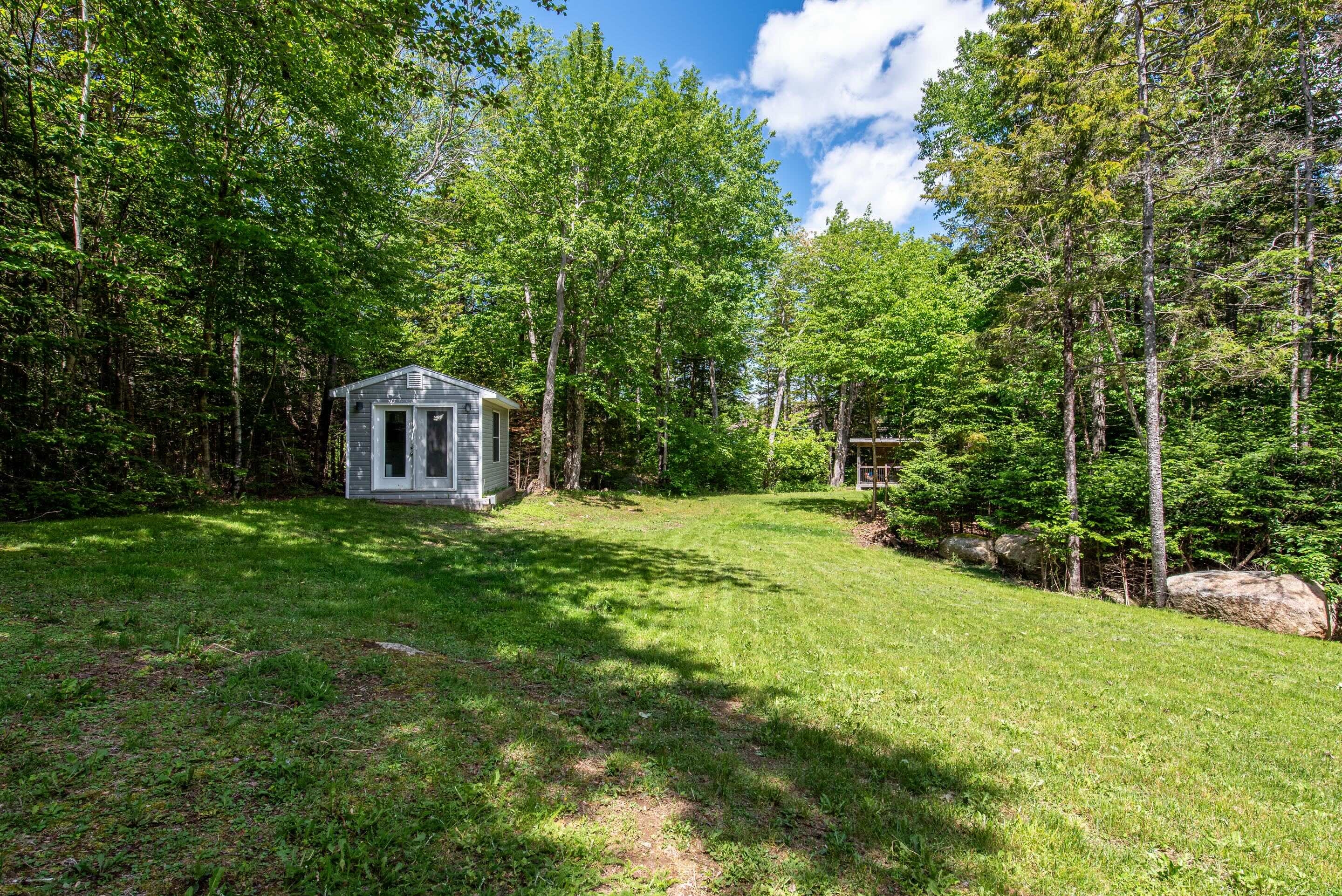 90 leeward ave 40
