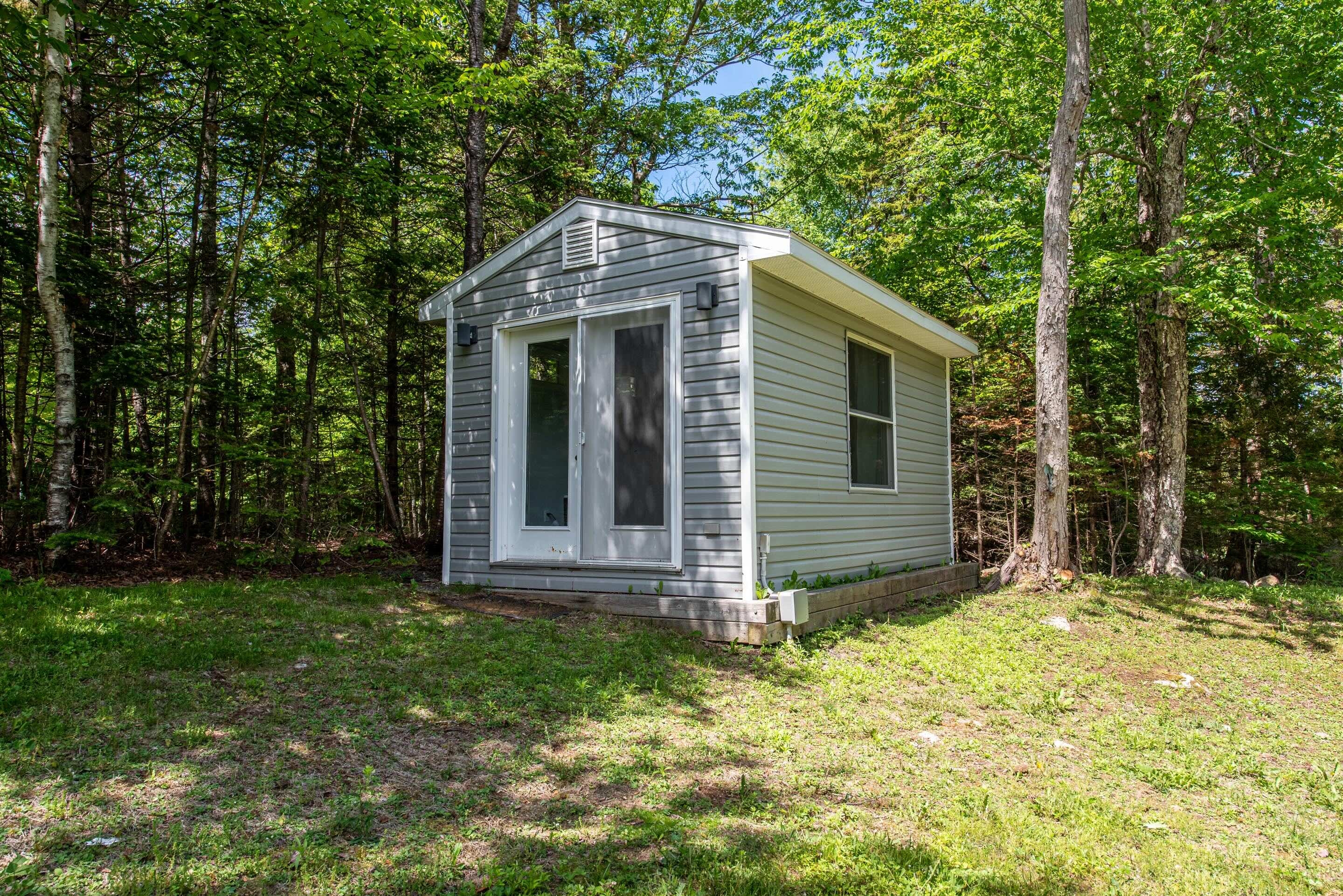 90 leeward ave 42
