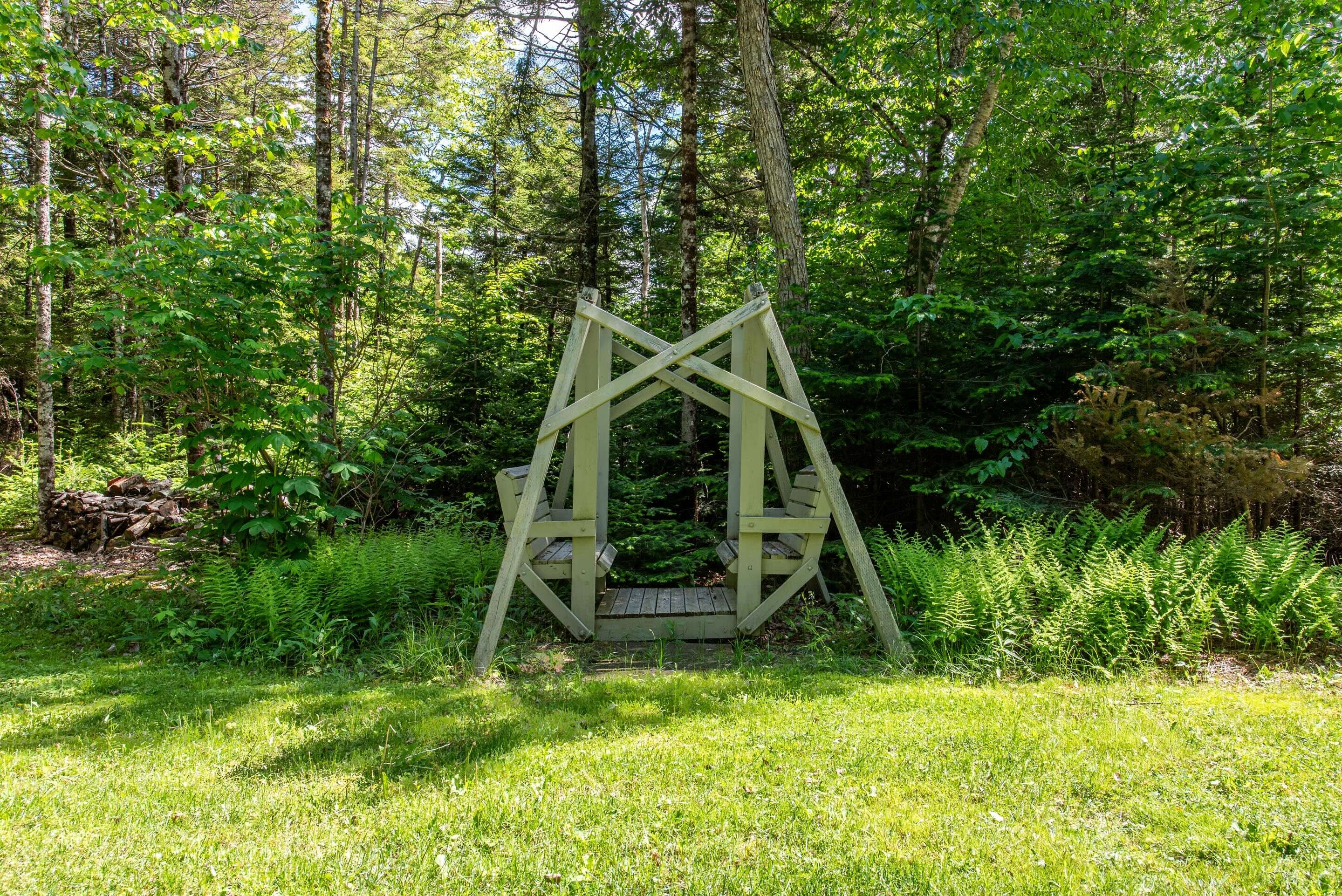 90 leeward ave 43