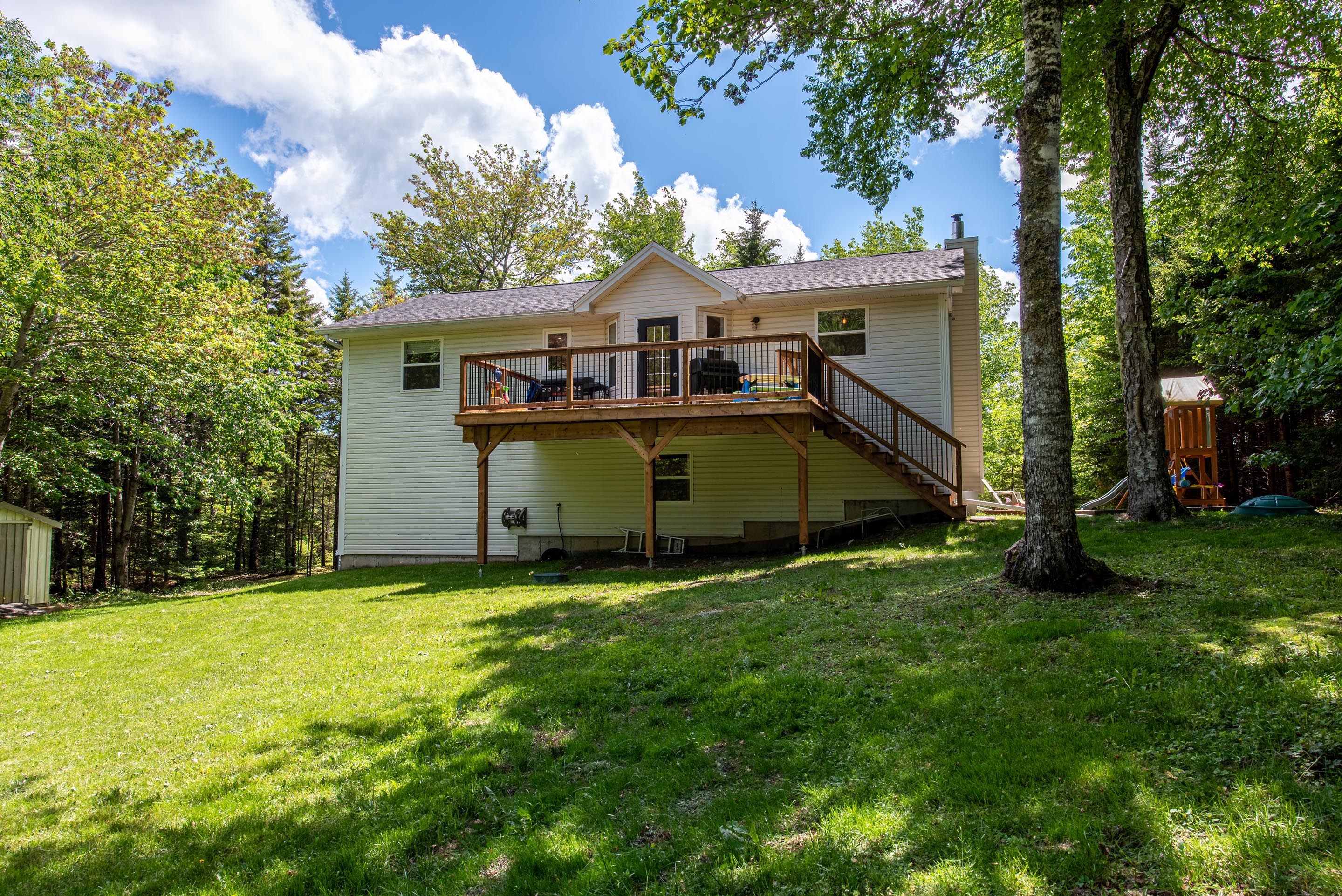 90 leeward ave 47