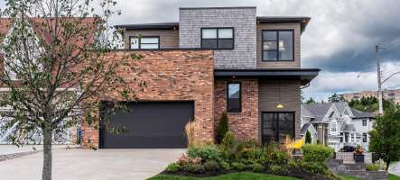 5 Lauderdale Court