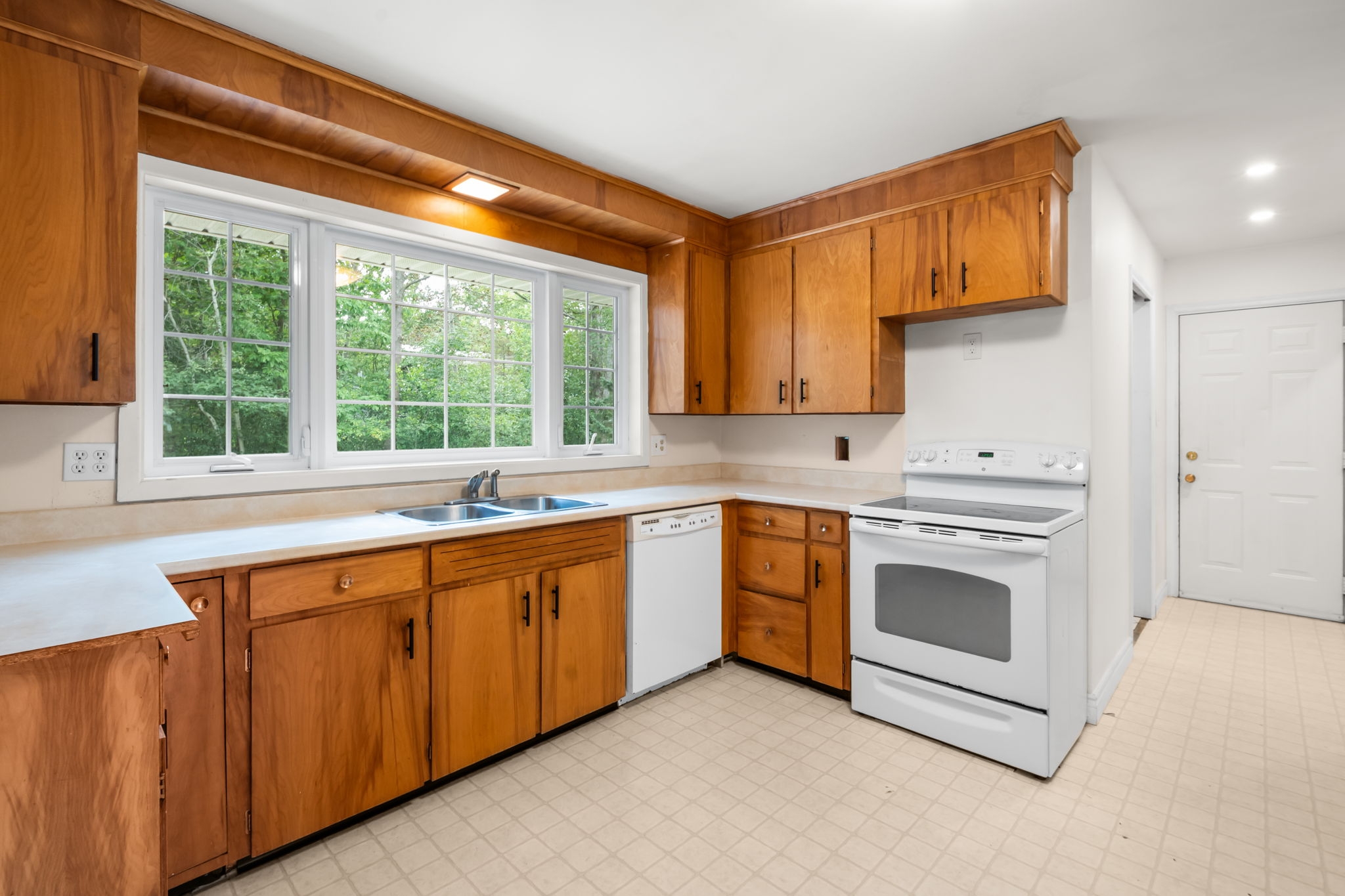 18-web-or-mls-20-fielding-ave