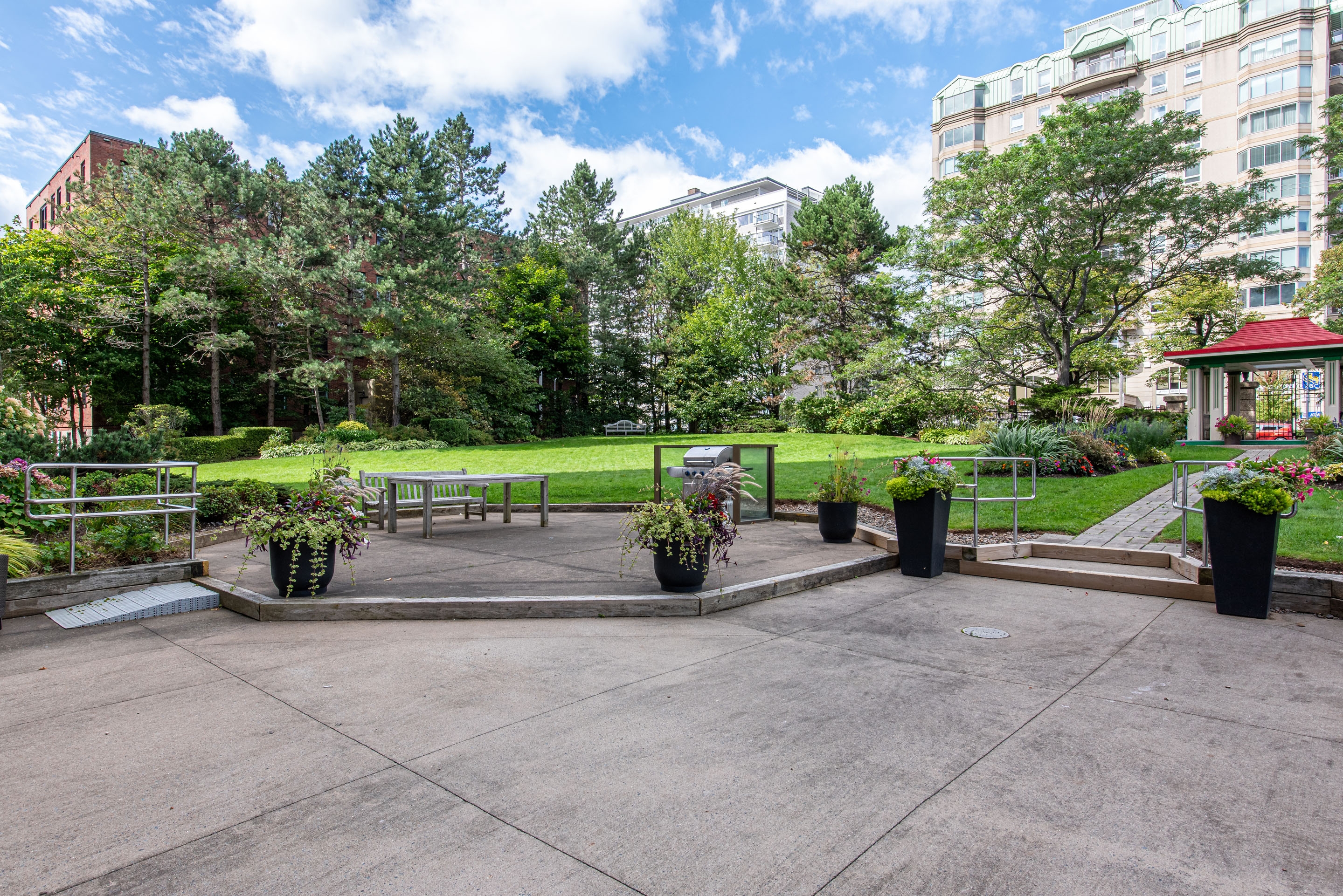 1470 summer st 1405 39