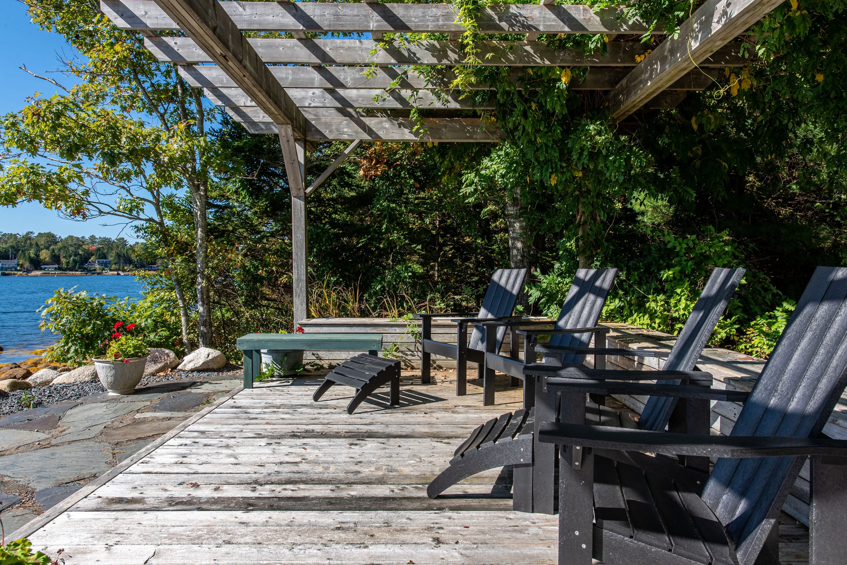 169 swallow point rd 61